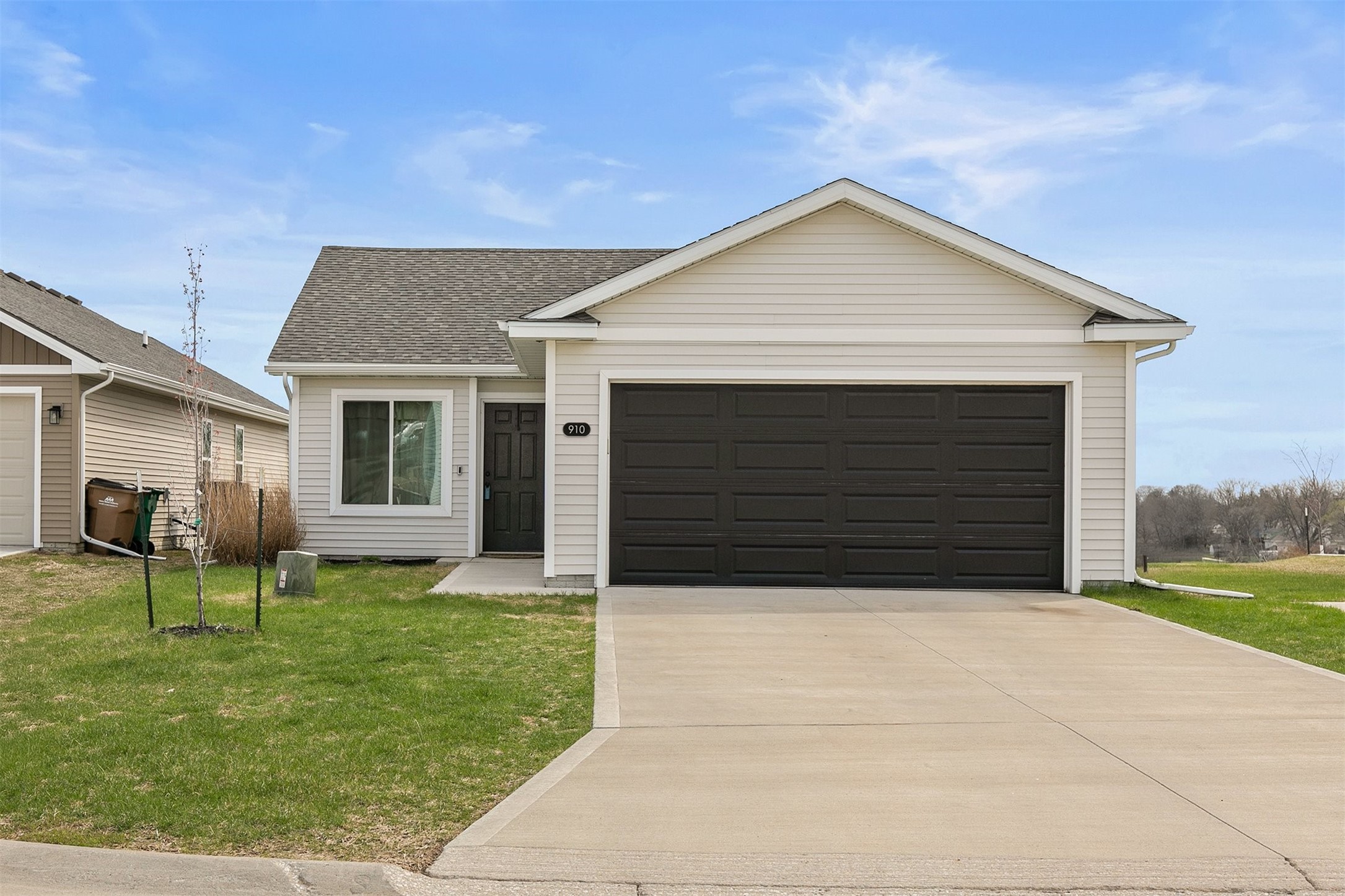 910 Aster Drive Property Photo
