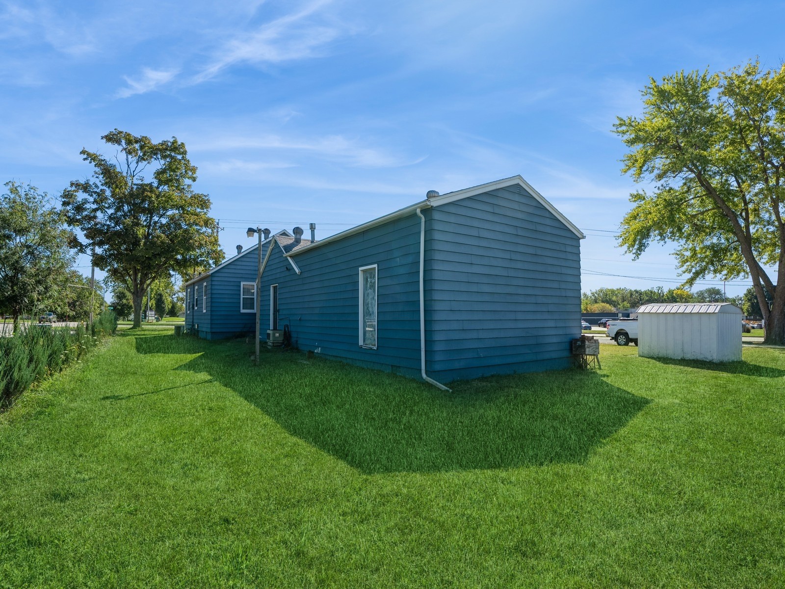 1305 Sunset Drive Property Photo 5
