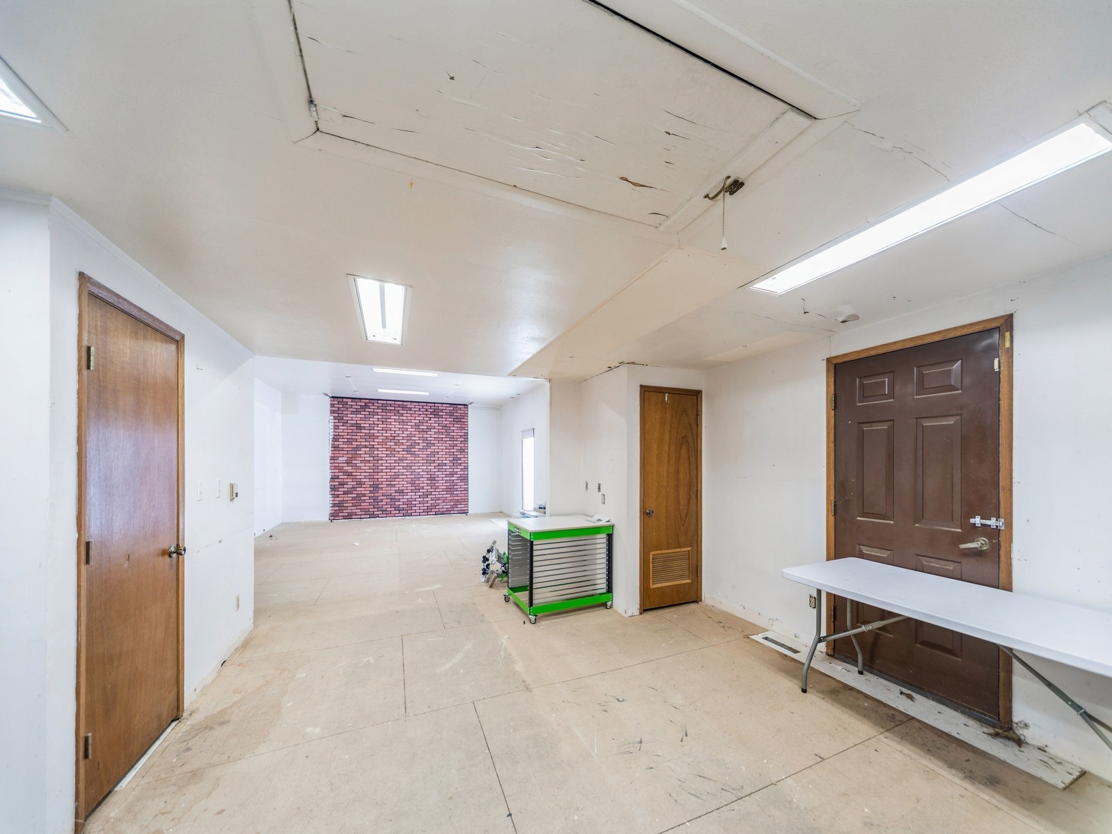 1305 Sunset Drive Property Photo 7