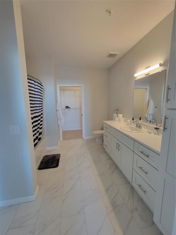 565 Market Street 304 Property Photo 9