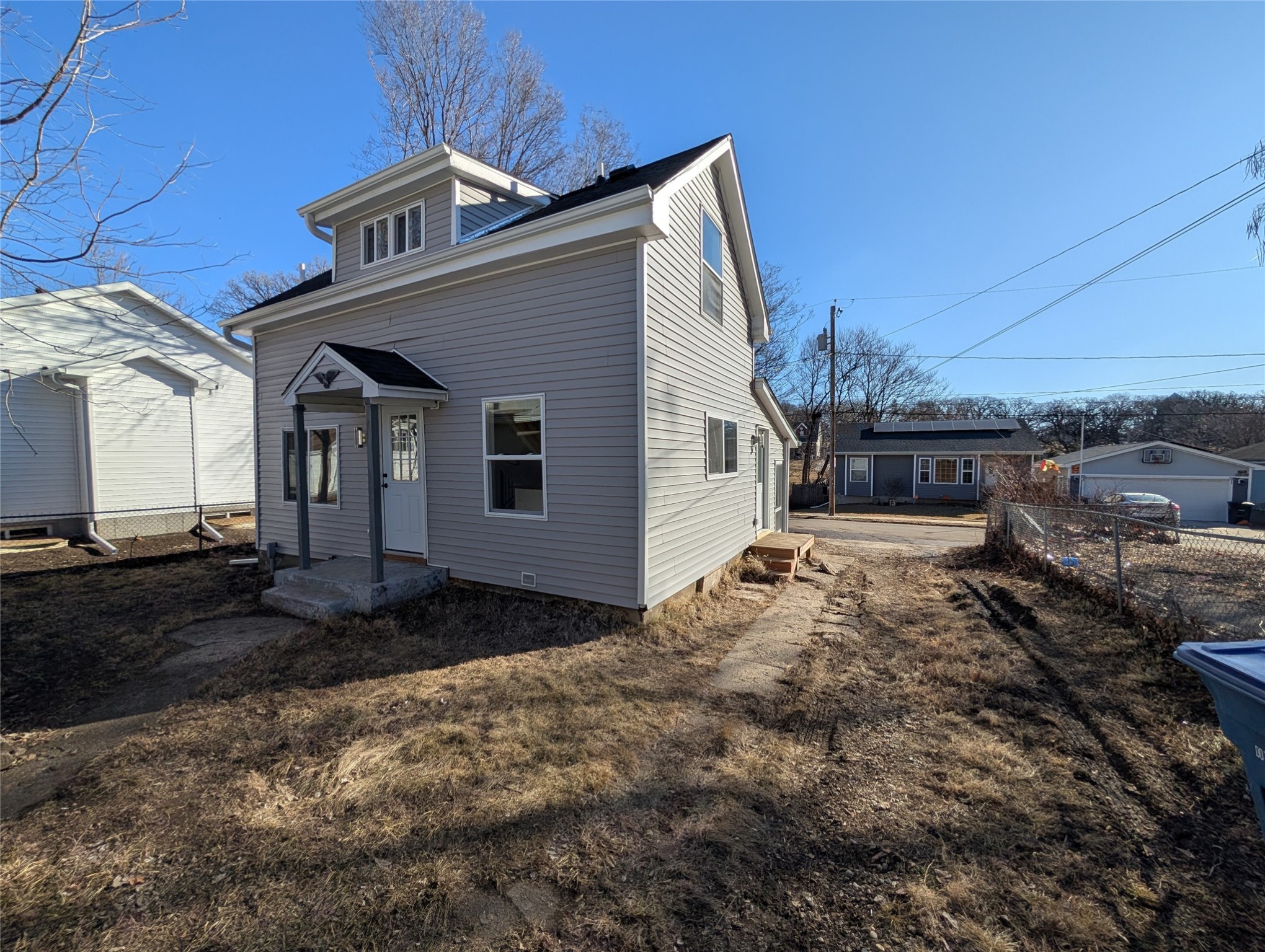918 23rd Place Property Photo 2