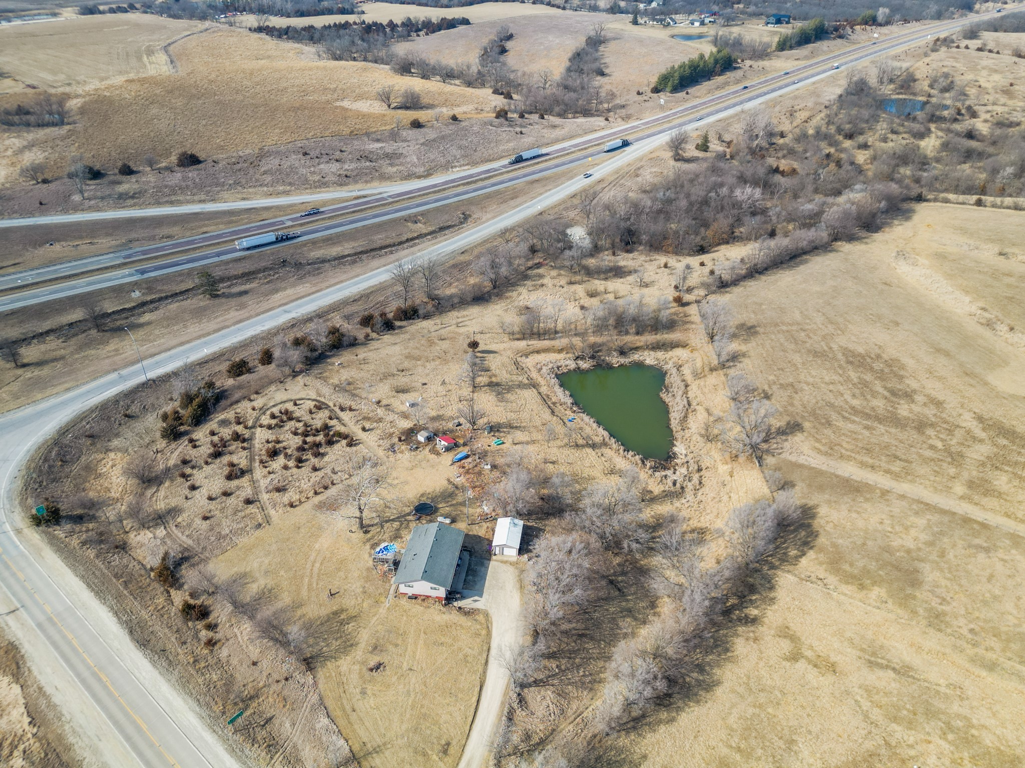 1553 G64 Highway Property Photo