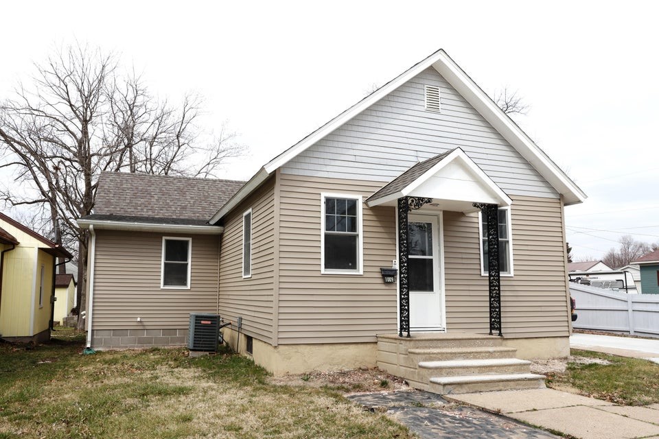 1009 Mamie Eisenhower Avenue Property Photo