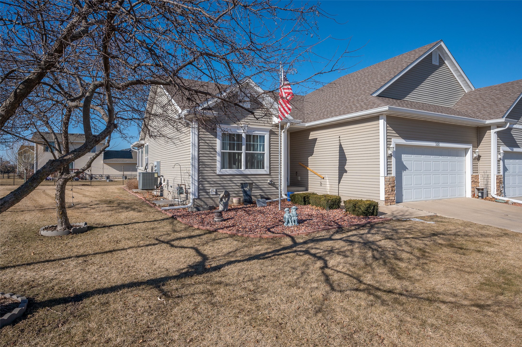 188 Se Sweetgrass Lane Property Photo 2