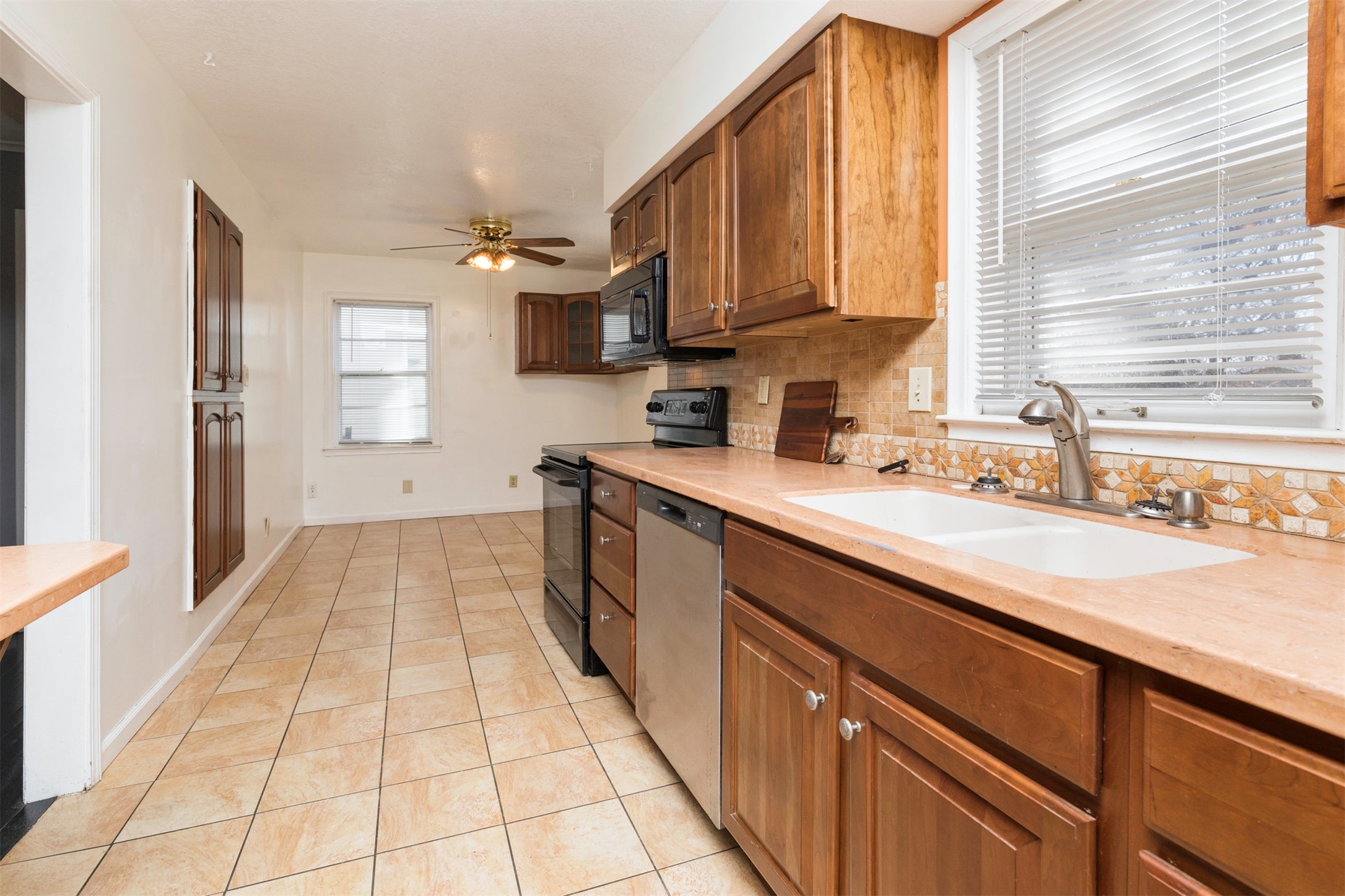 1408 Linden Lane Property Photo 11