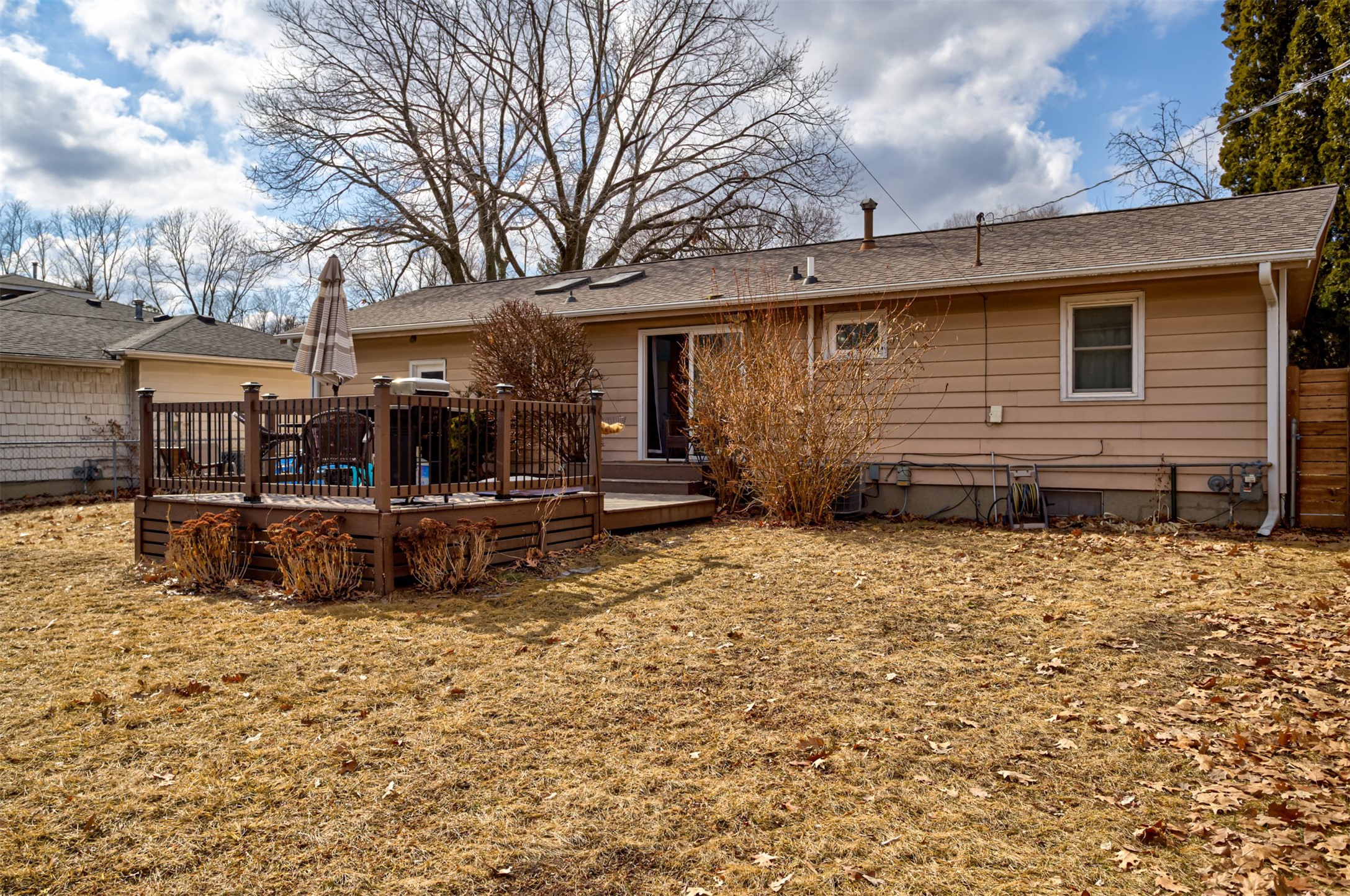 1926 Hunziker Drive Property Photo 4