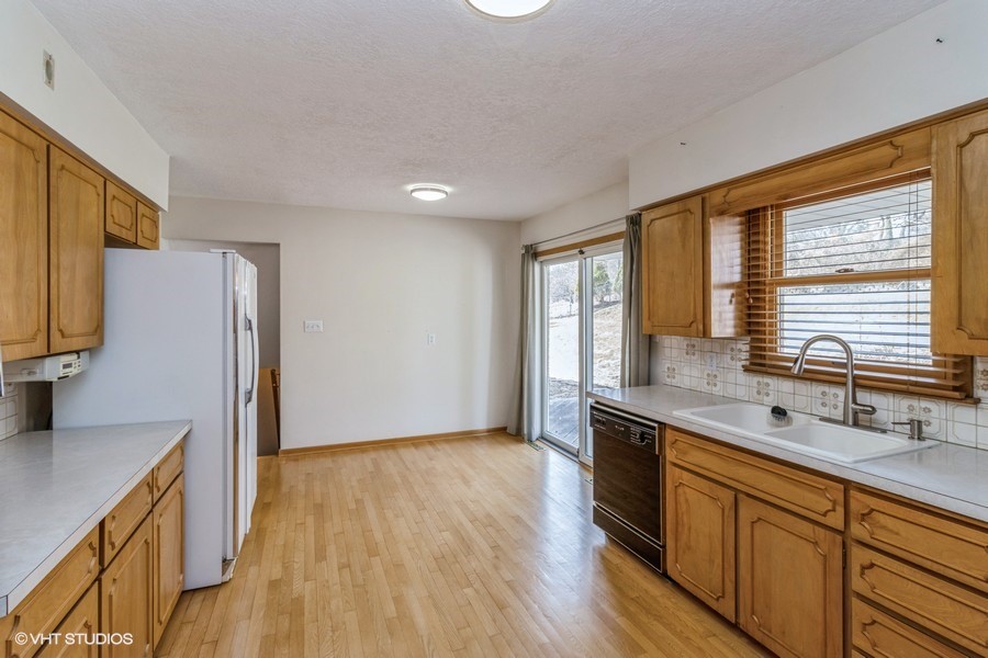3124 Park Plaza Drive Property Photo 9