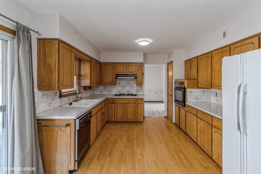 3124 Park Plaza Drive Property Photo 11