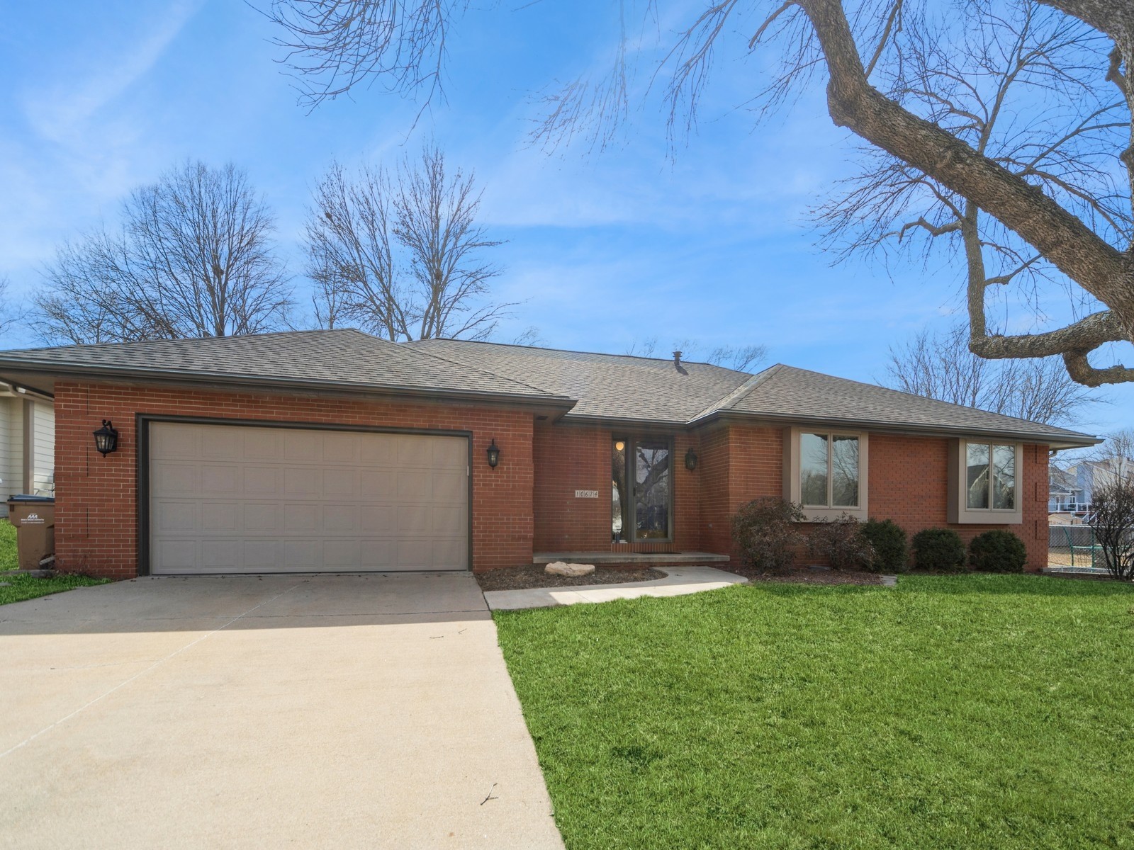 10674 Elmcrest Drive Property Photo