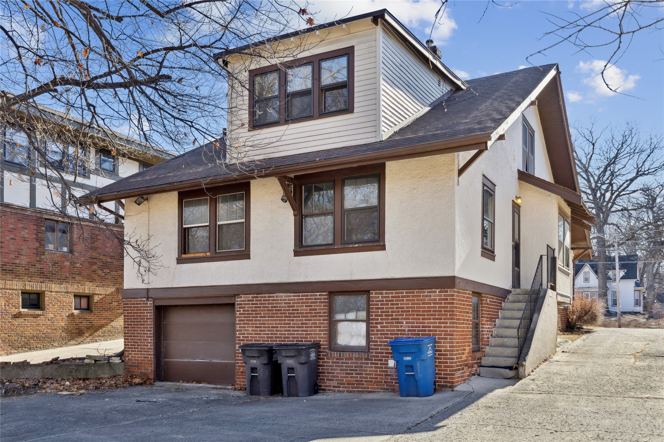 3823 University Avenue Property Photo 2