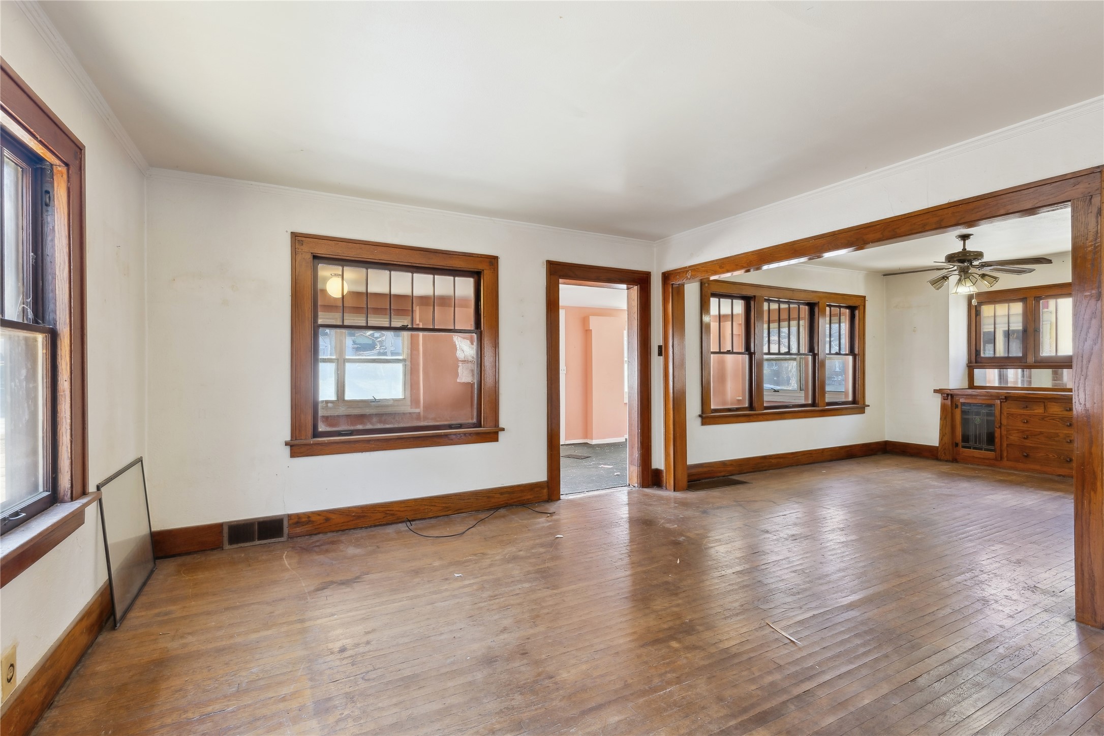 3823 University Avenue Property Photo 3