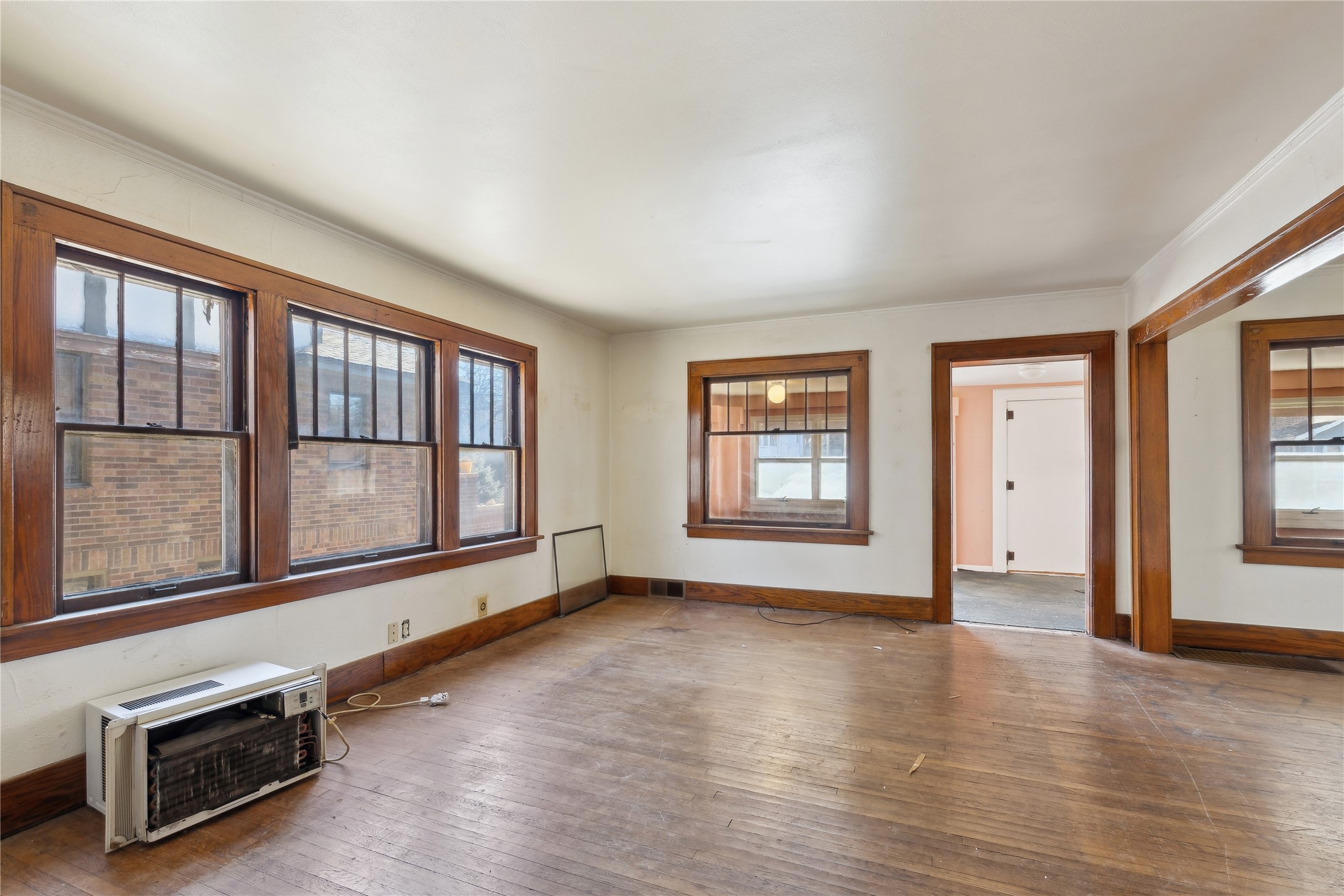 3823 University Avenue Property Photo 5