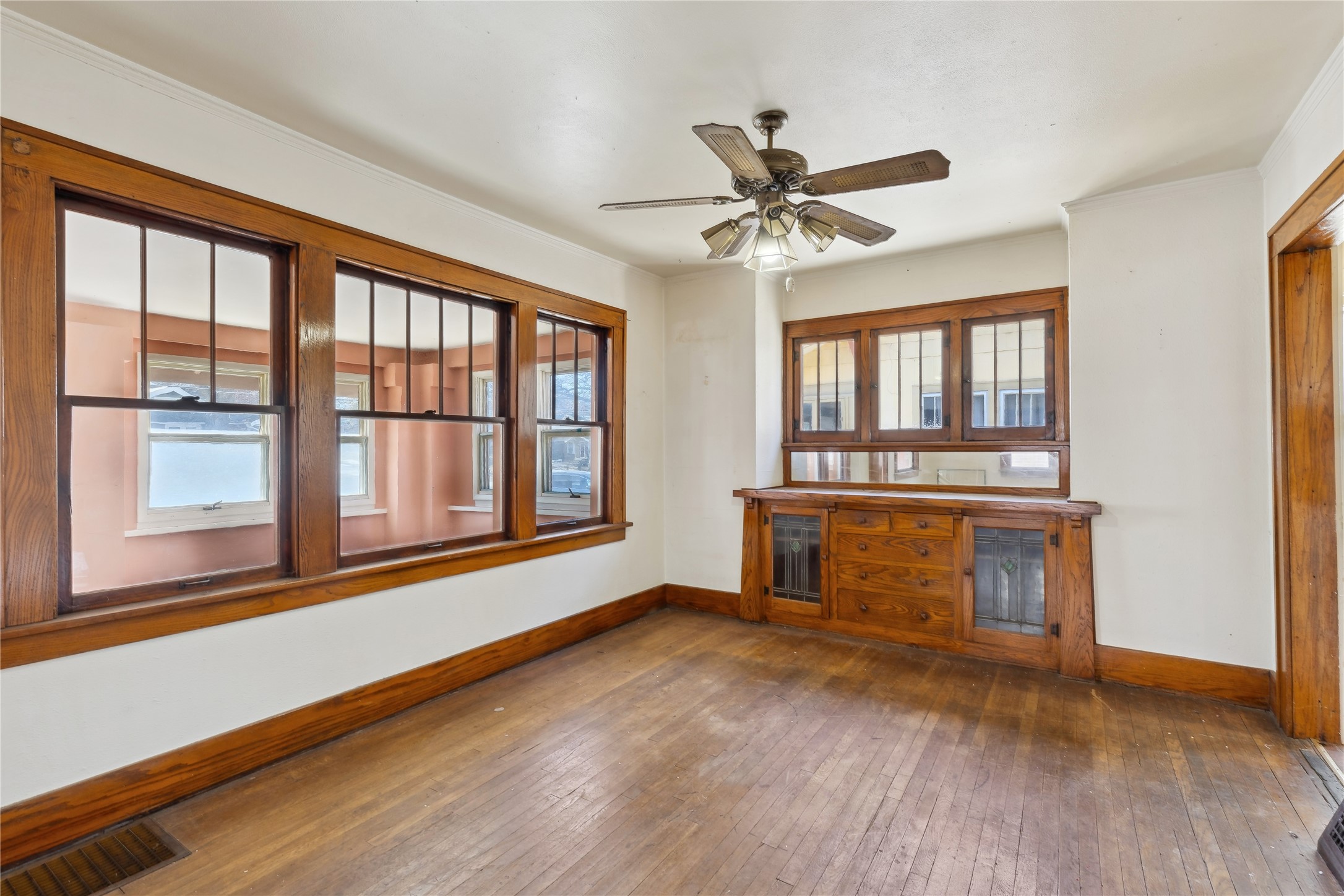 3823 University Avenue Property Photo 6