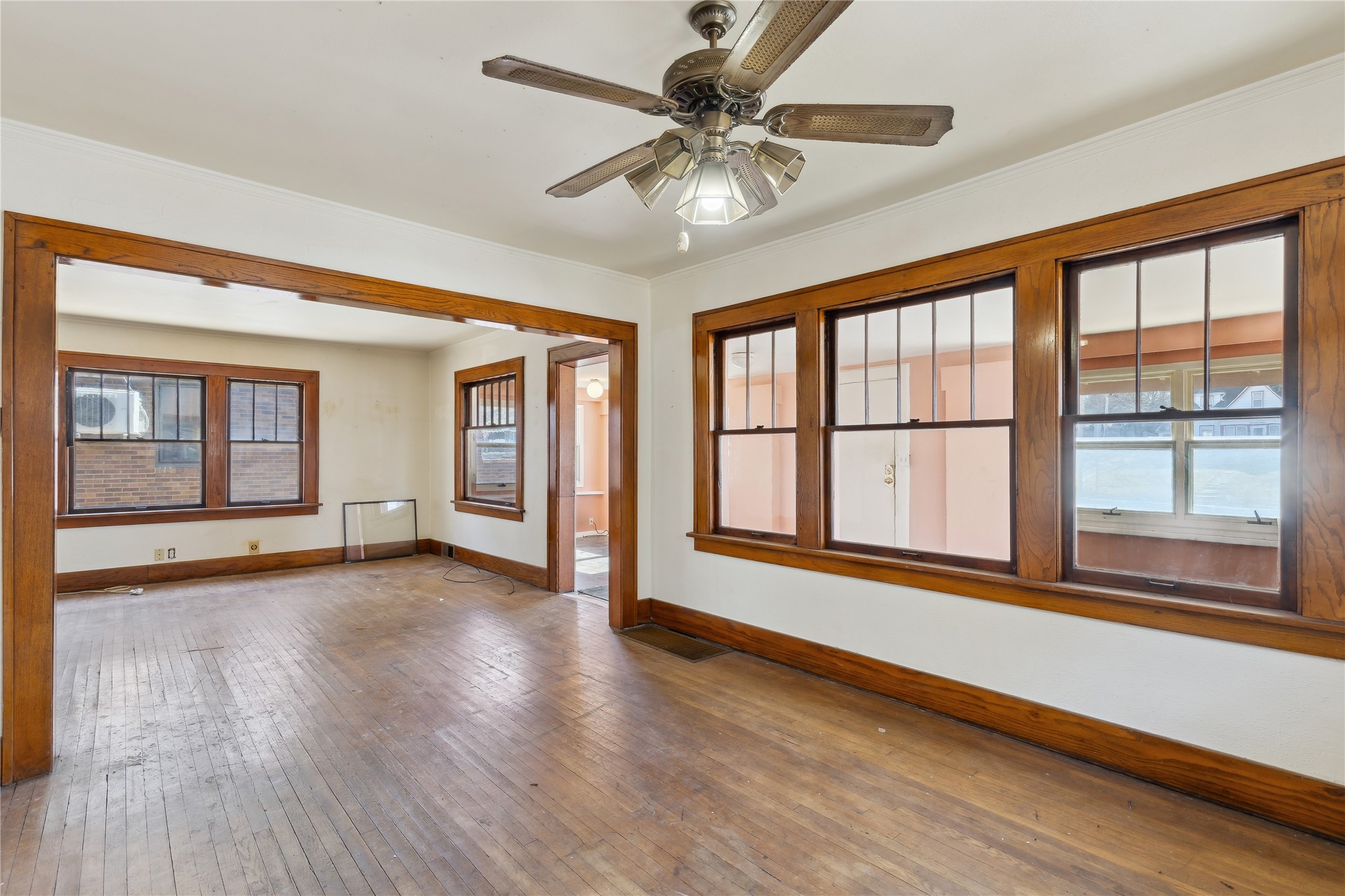 3823 University Avenue Property Photo 7