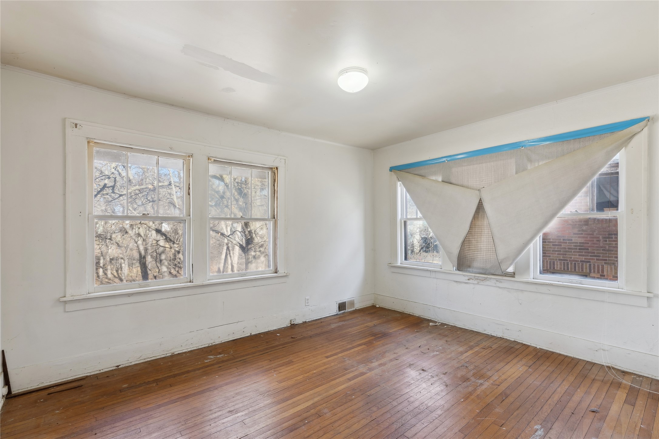 3823 University Avenue Property Photo 16