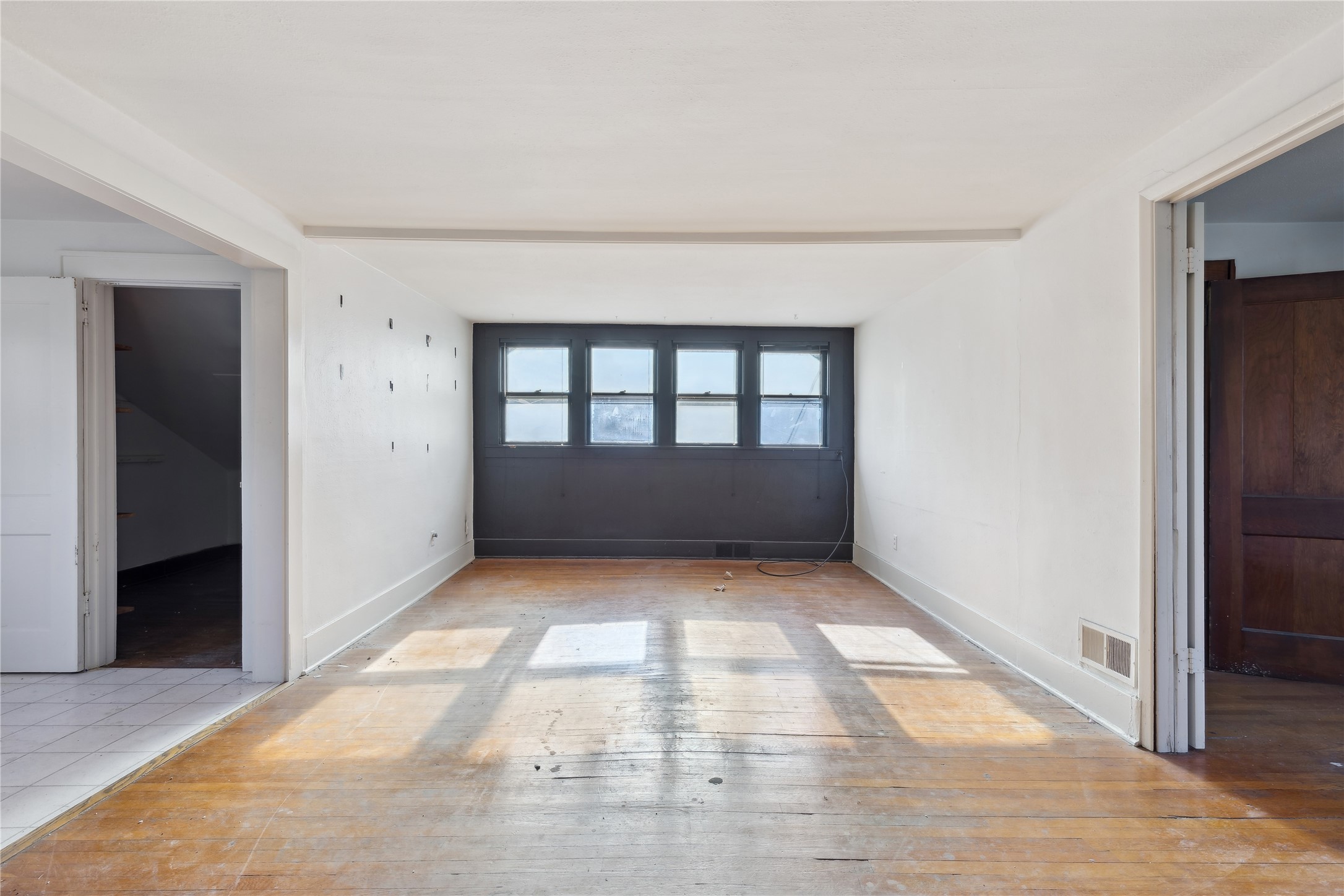 3823 University Avenue Property Photo 18