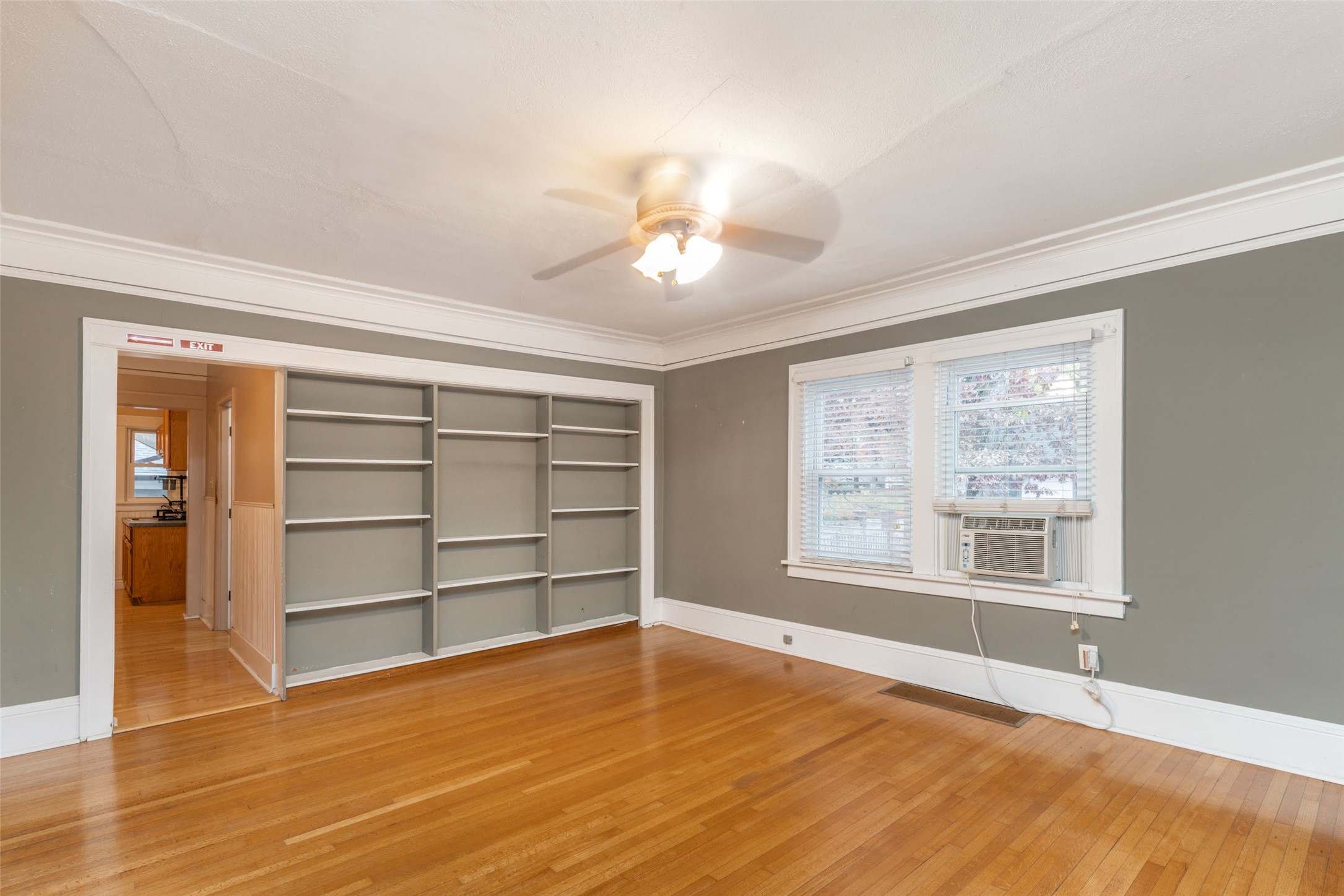 543 53rd Street Property Photo 14