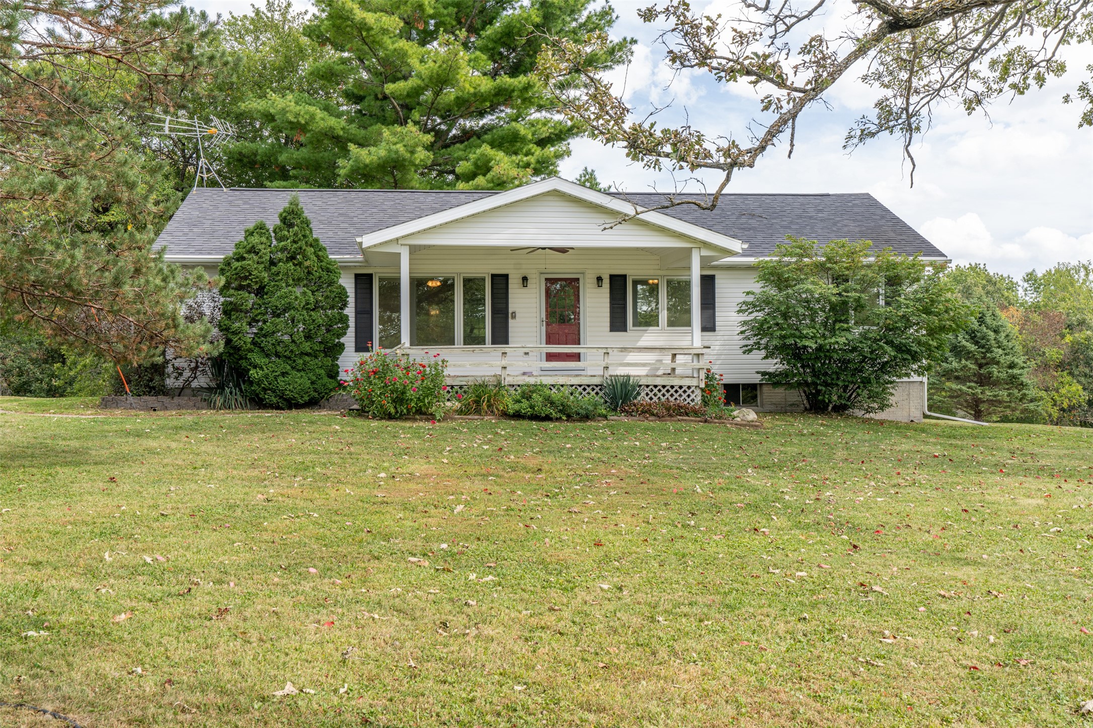 17813 R57 Highway Property Photo