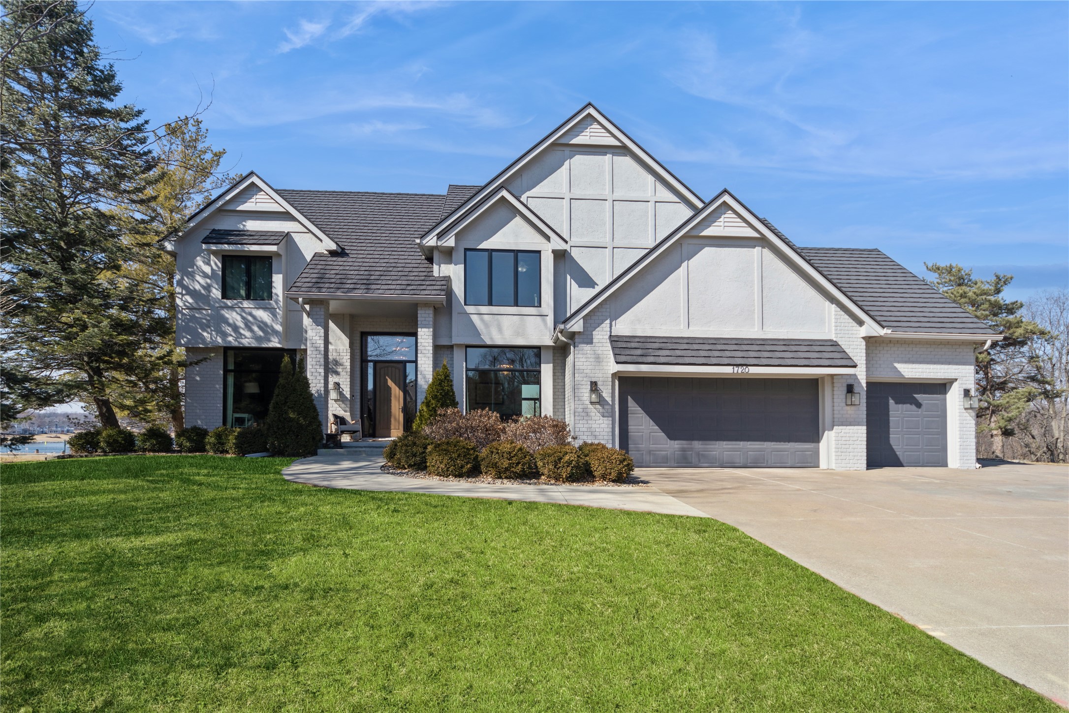 1720 Cedarwood Circle Property Photo