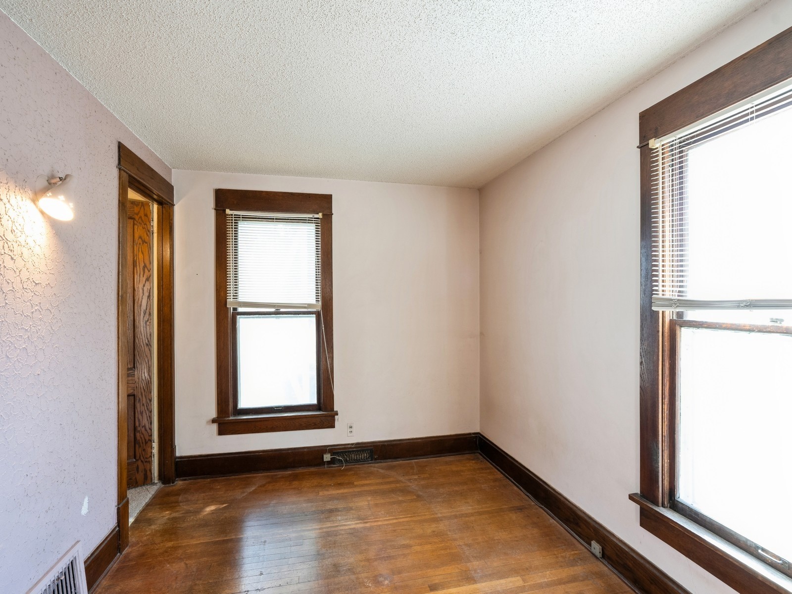 1067 37th Street Property Photo 15