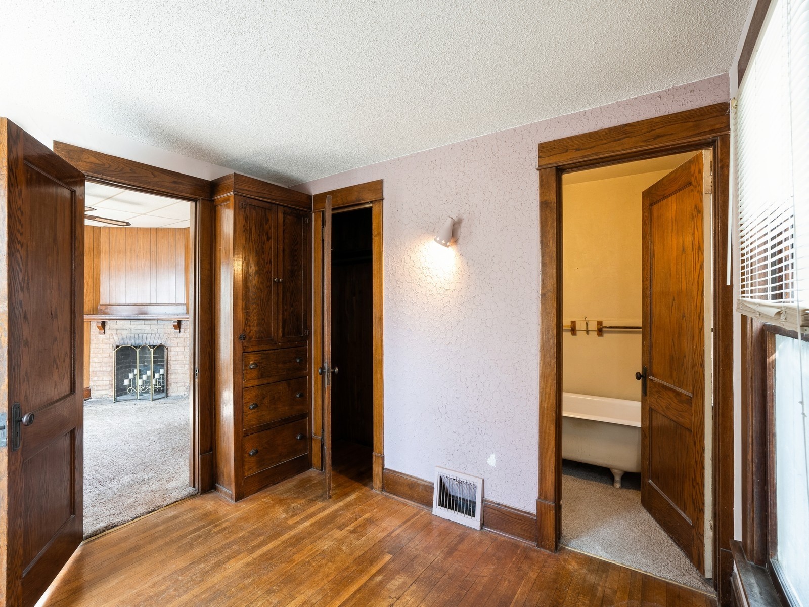 1067 37th Street Property Photo 16