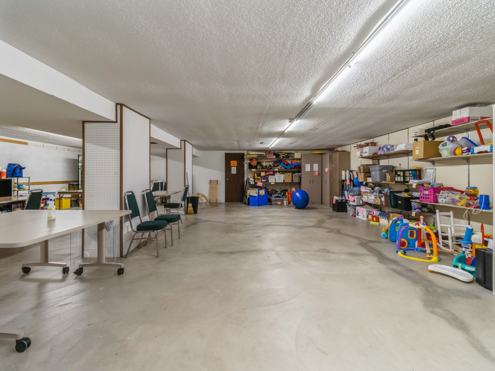 115 W Salem Avenue Property Photo 32