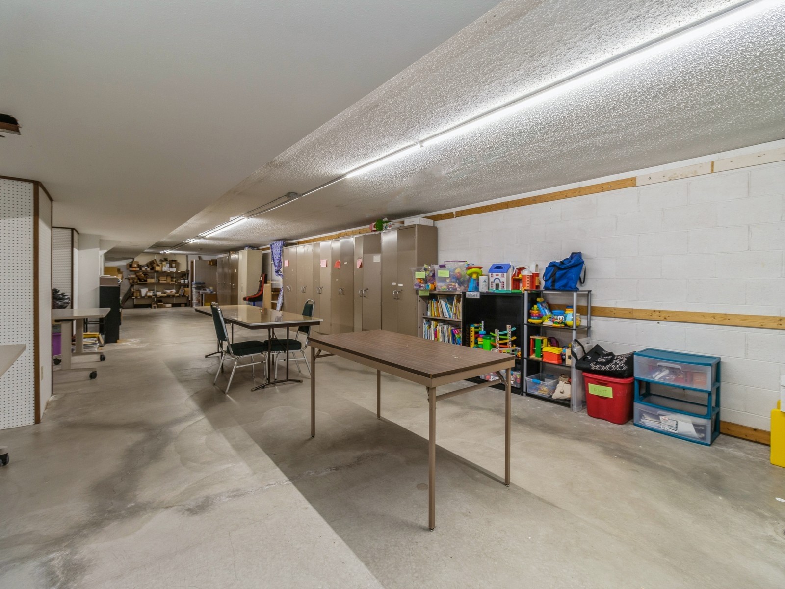 115 W Salem Avenue Property Photo 34