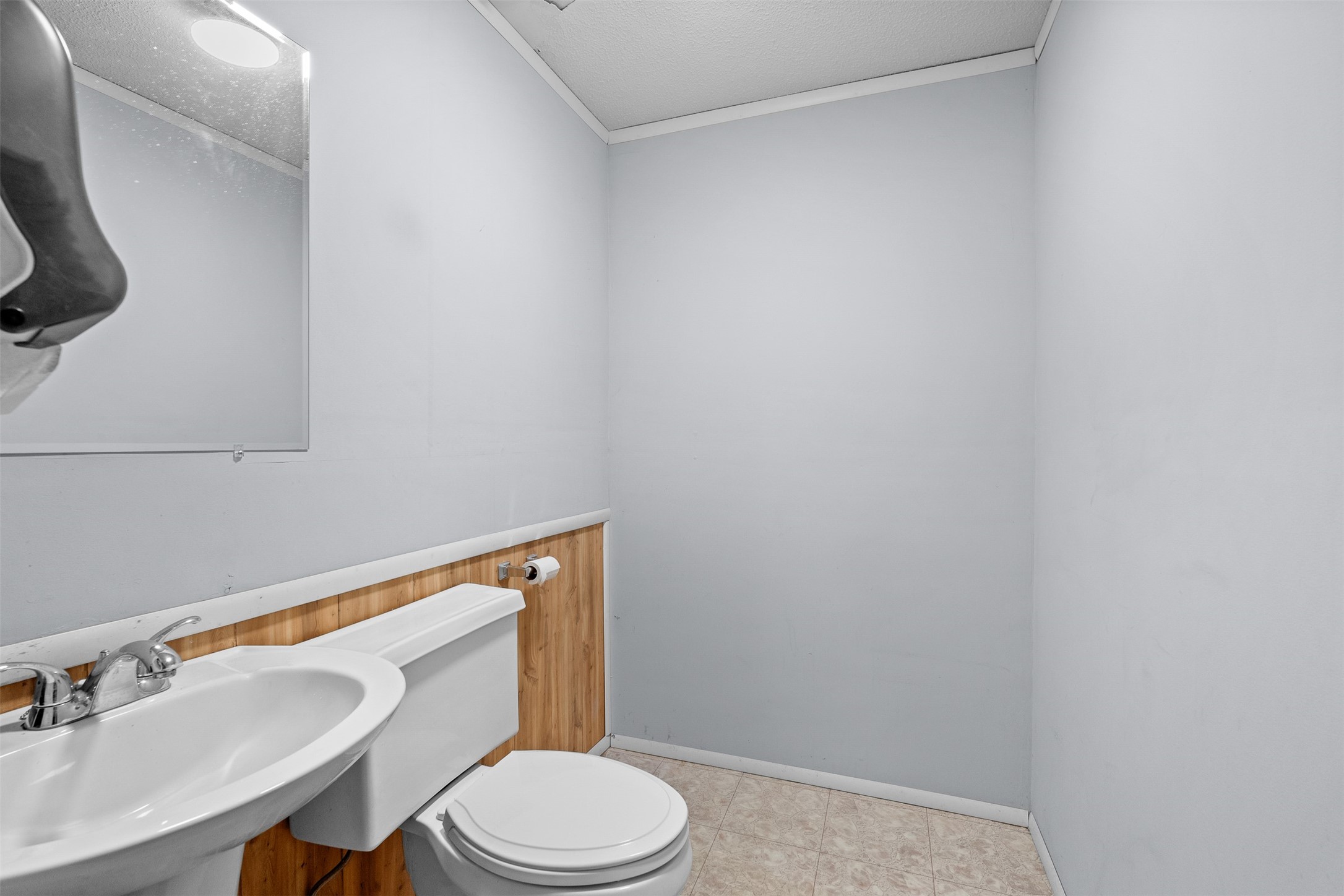 1116 Grand Avenue Property Photo 9