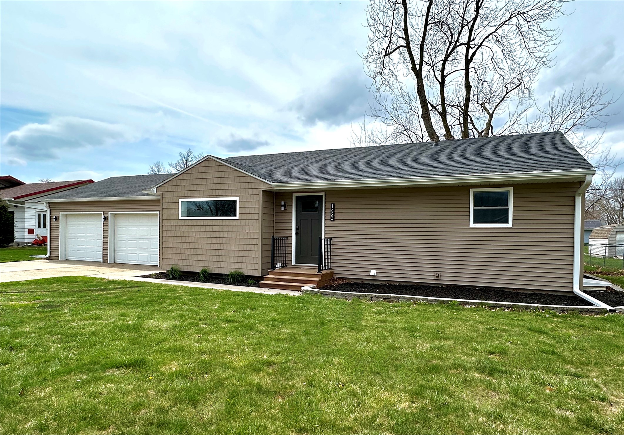 1423 Prairie Street Property Photo