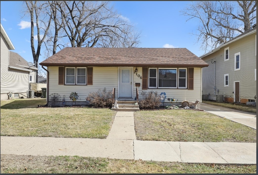 2106 W 2nd Street Property Photo