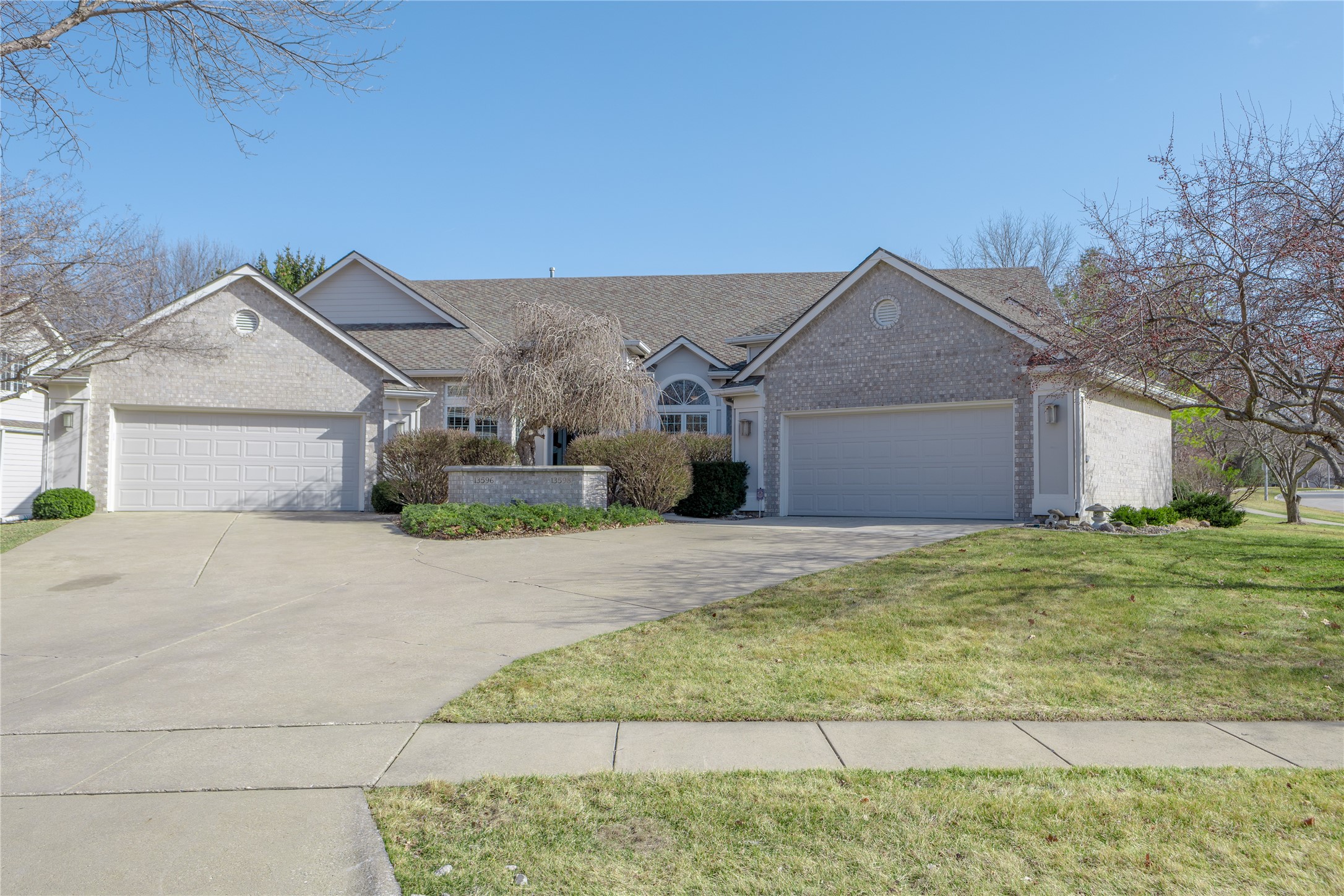 13598 Village Court Property Photo