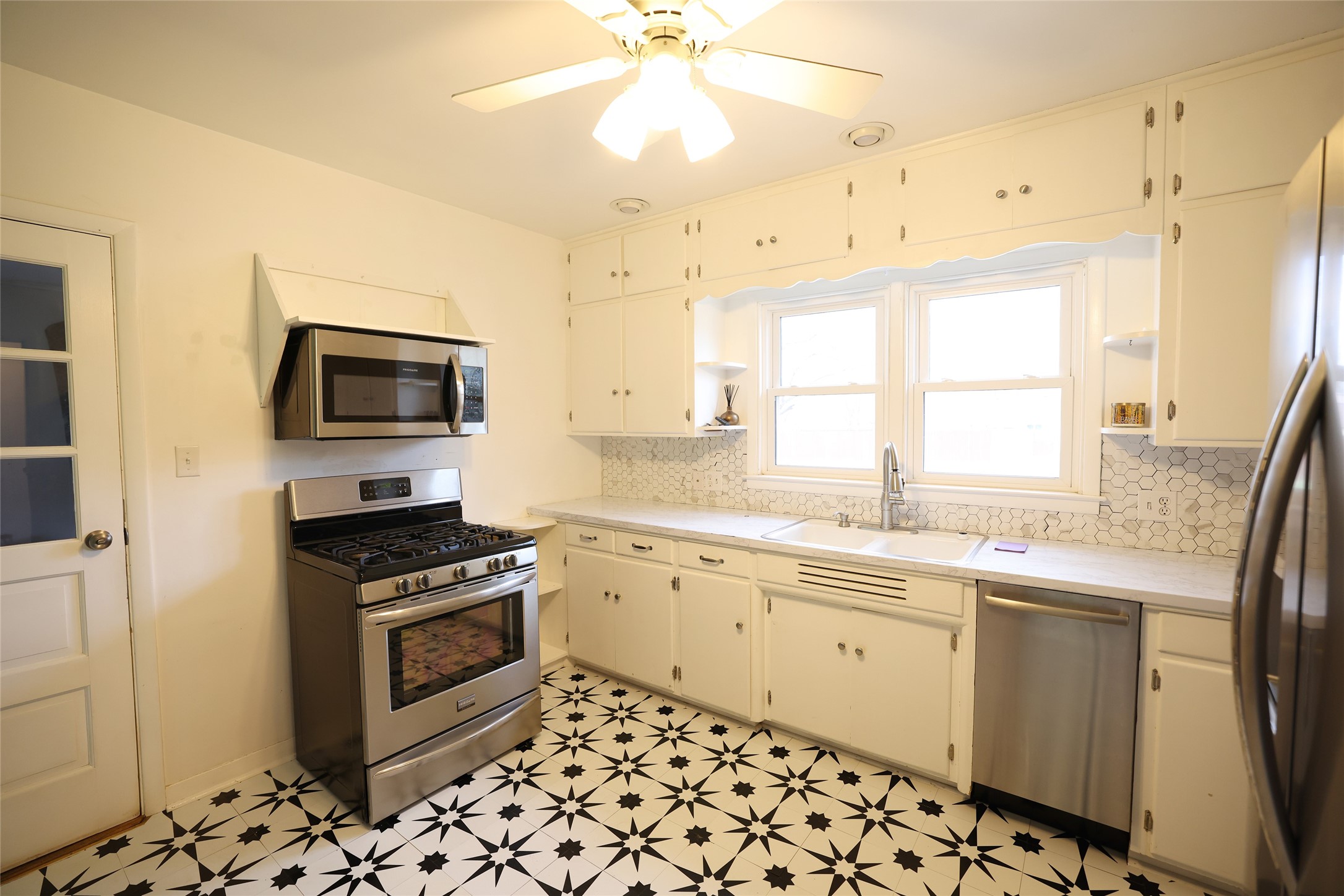1407 Garst Avenue Property Photo 5