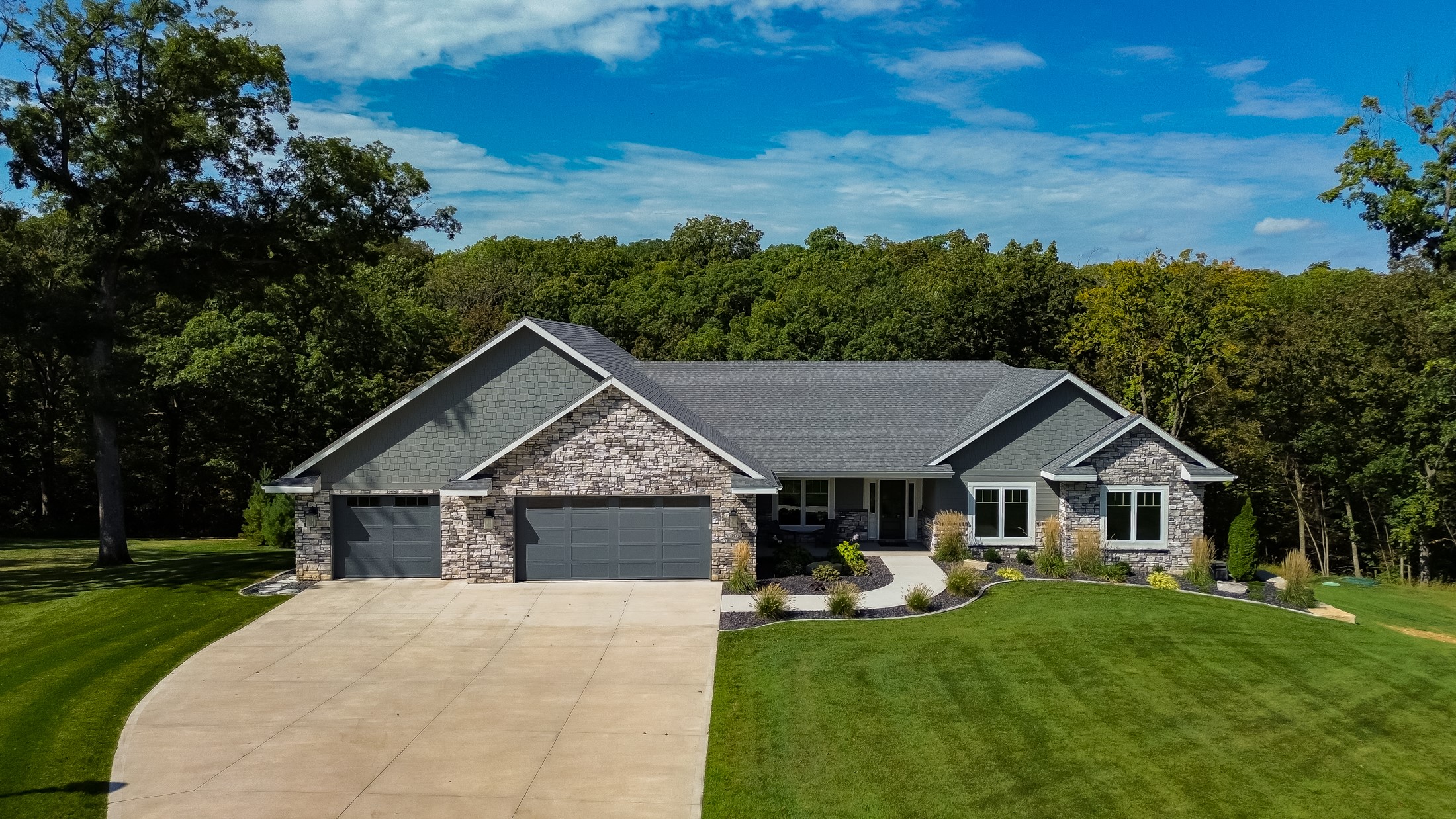 35877 Riverwoods Drive Property Photo