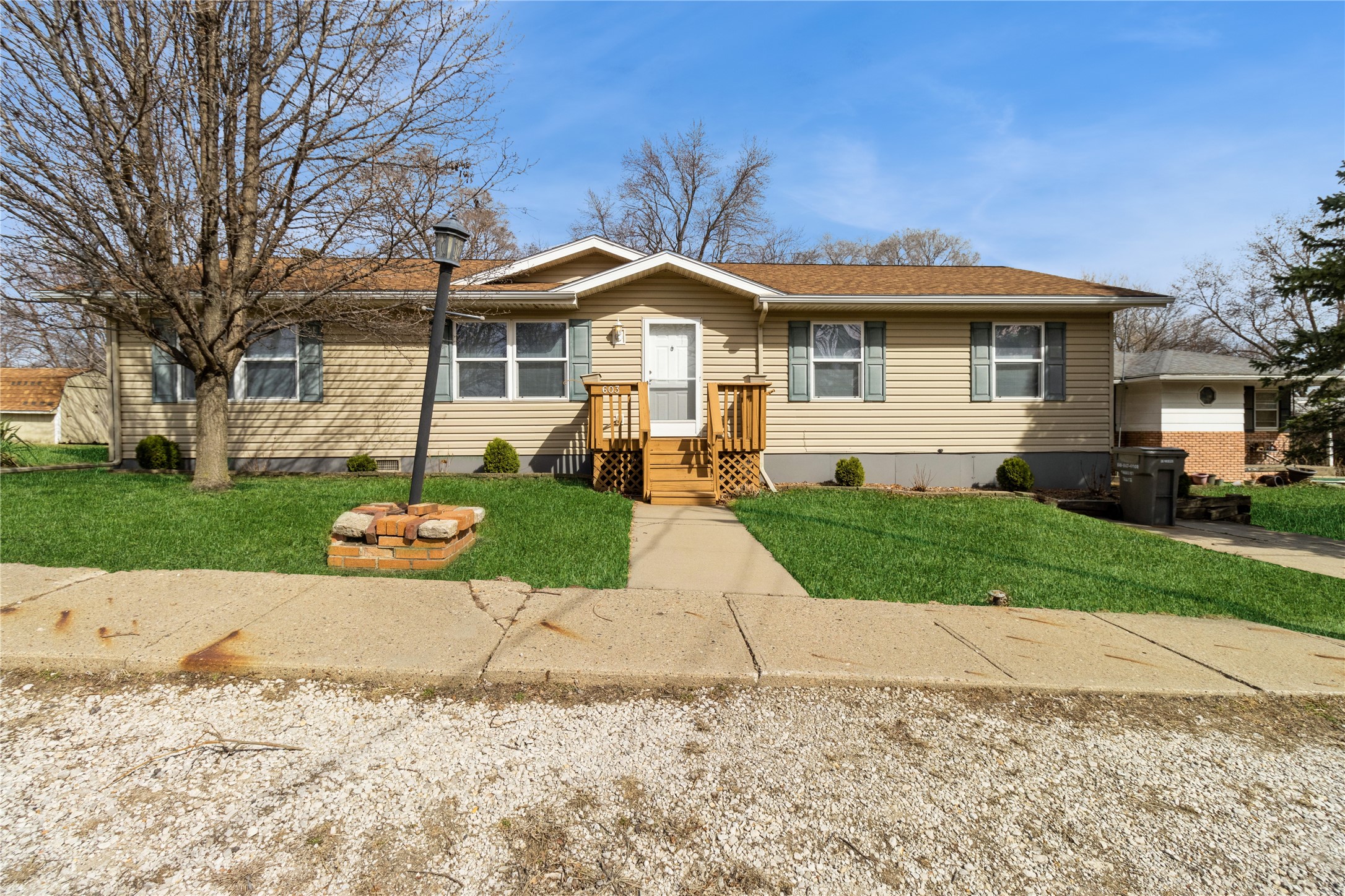 603 5th Street Property Photo