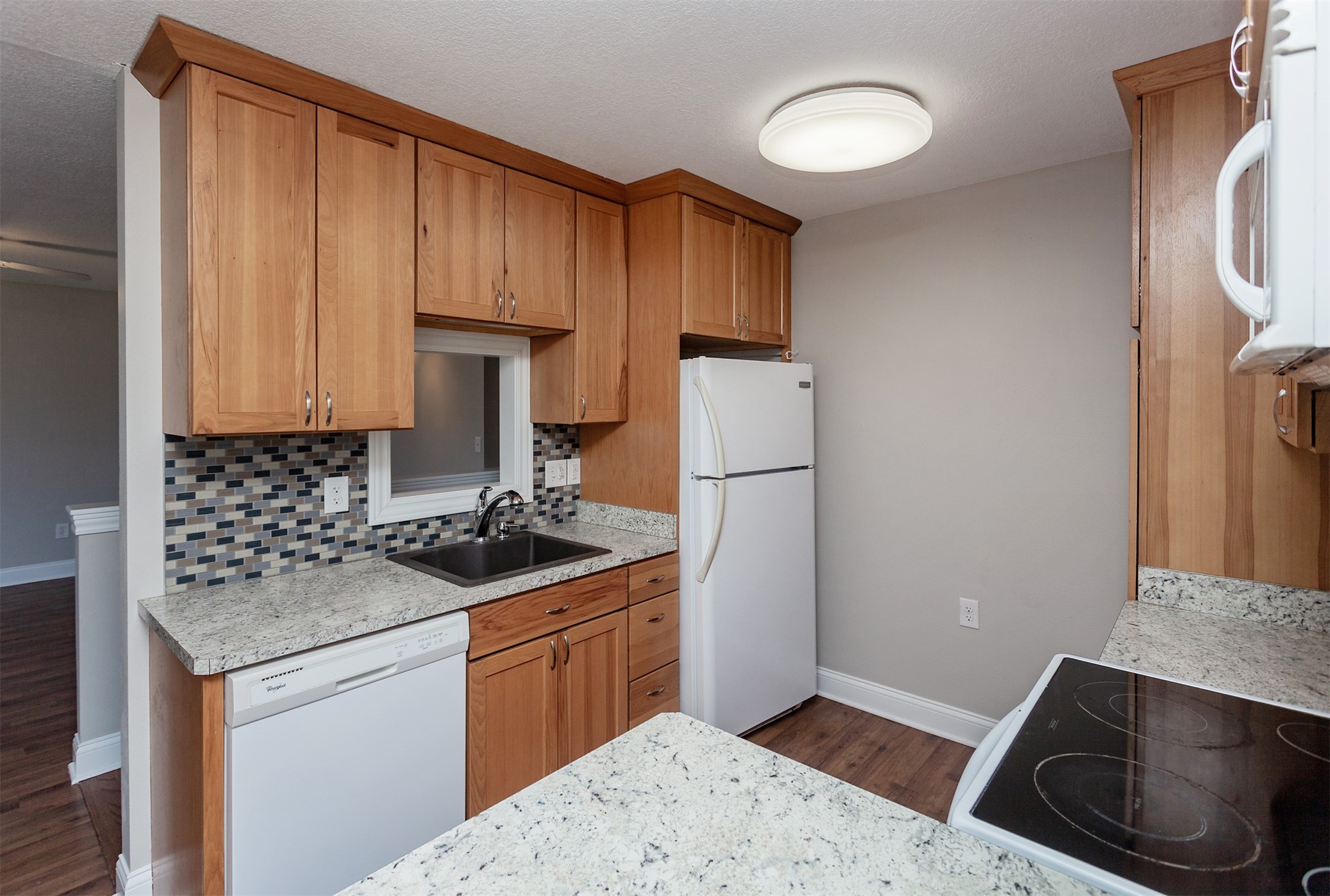 411 Opal Circle 413 Property Photo 10
