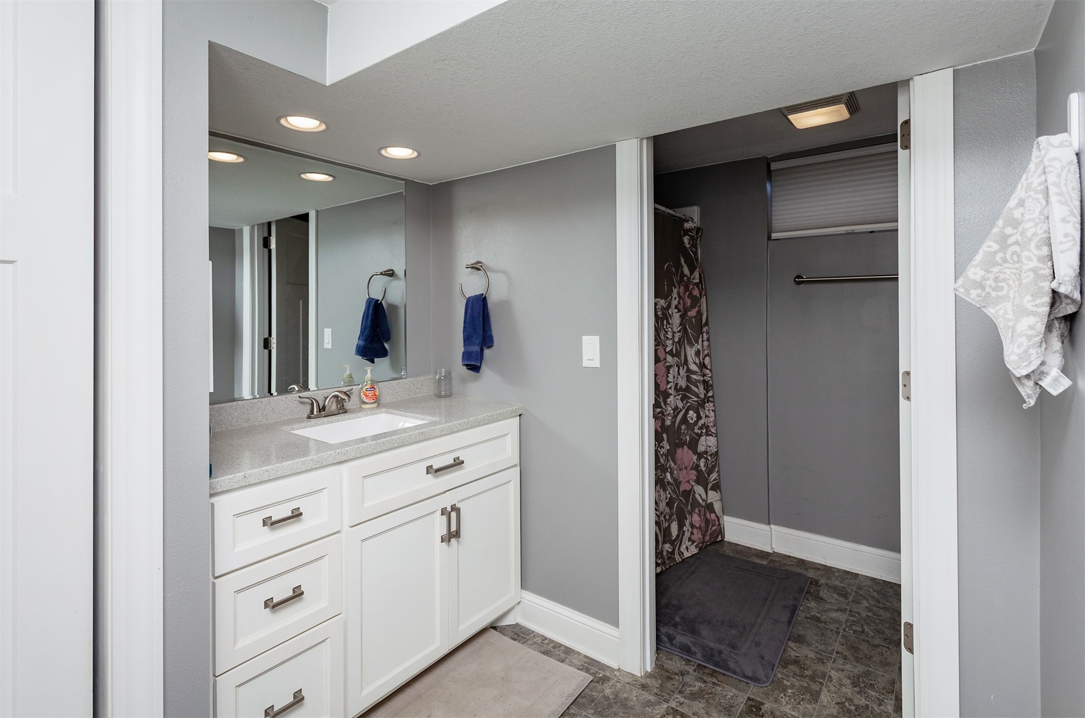 411 Opal Circle 413 Property Photo 28