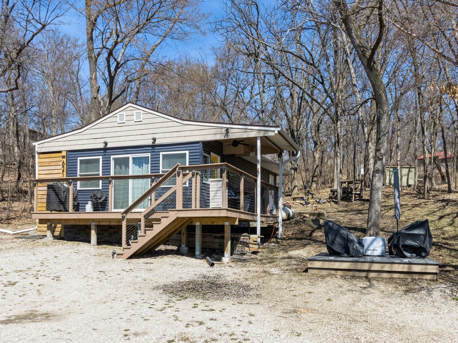 6213 Ne Lakeshore Drive Property Photo