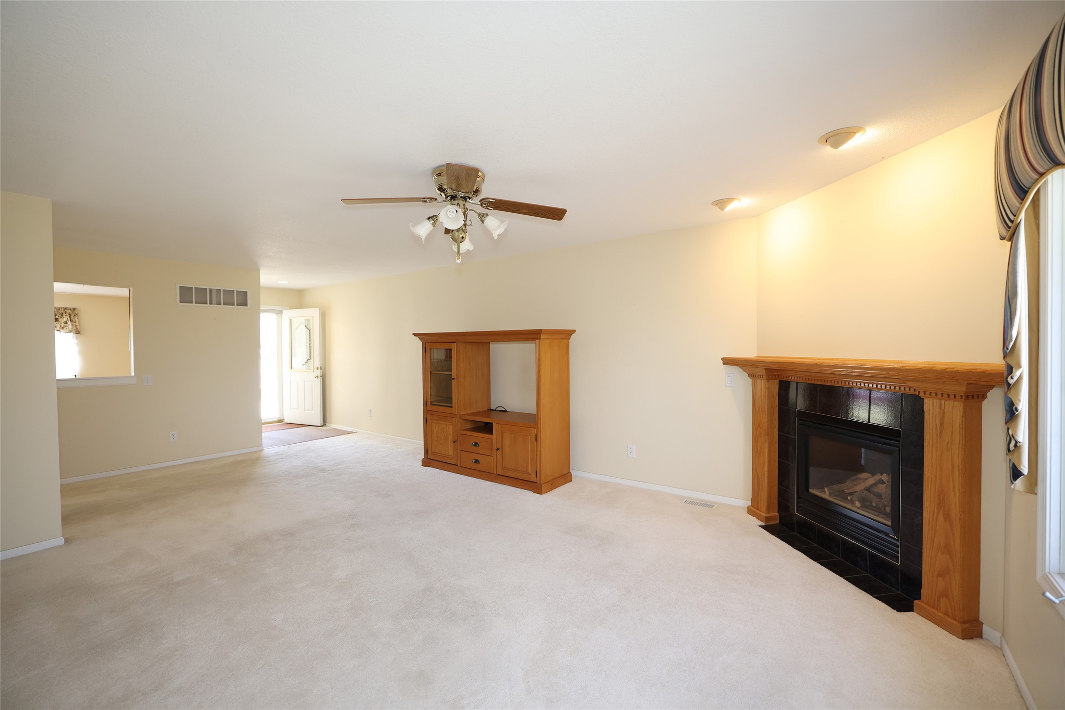 1920 Cedar Street Property Photo 4