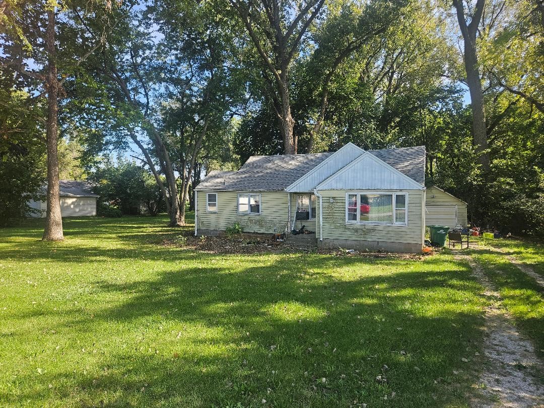 4545 Ne Aurora Avenue Property Photo 1
