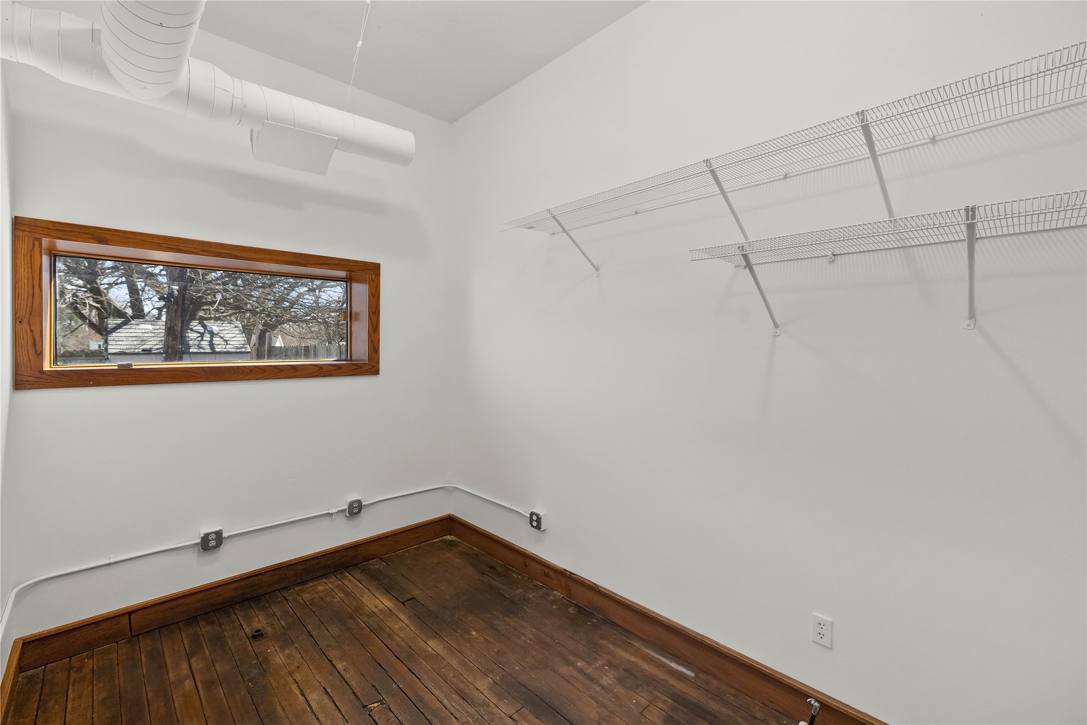 213 Se Main Street Property Photo 12