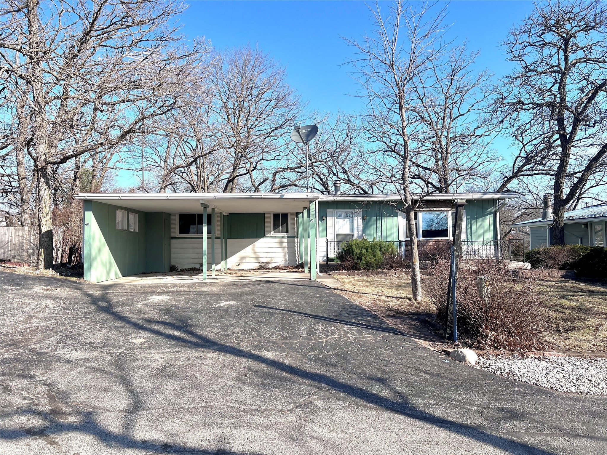 8103 Walts Point Drive Property Photo 1