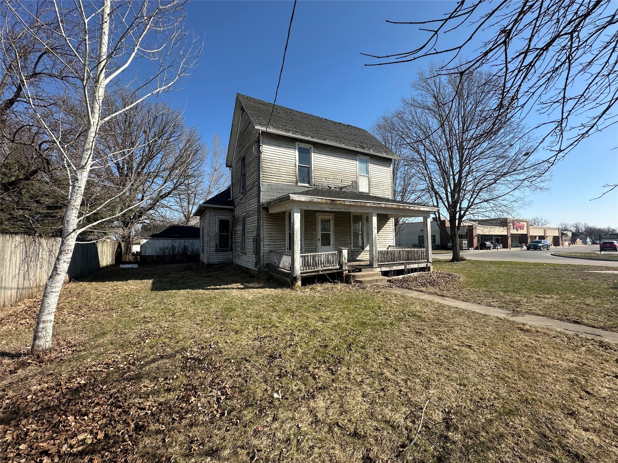 400 N Vine Street Property Photo 1