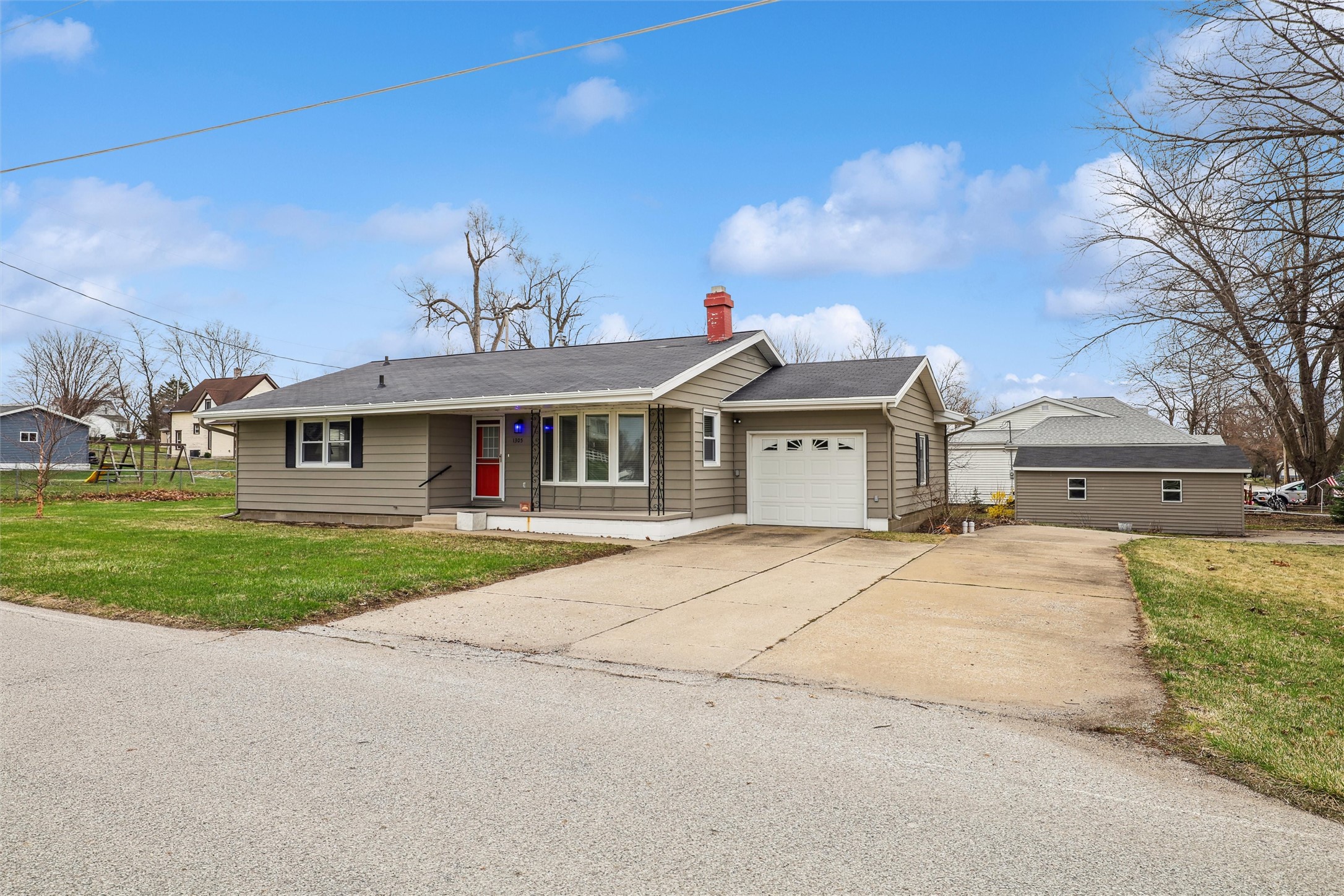 1305 Park Street Property Photo