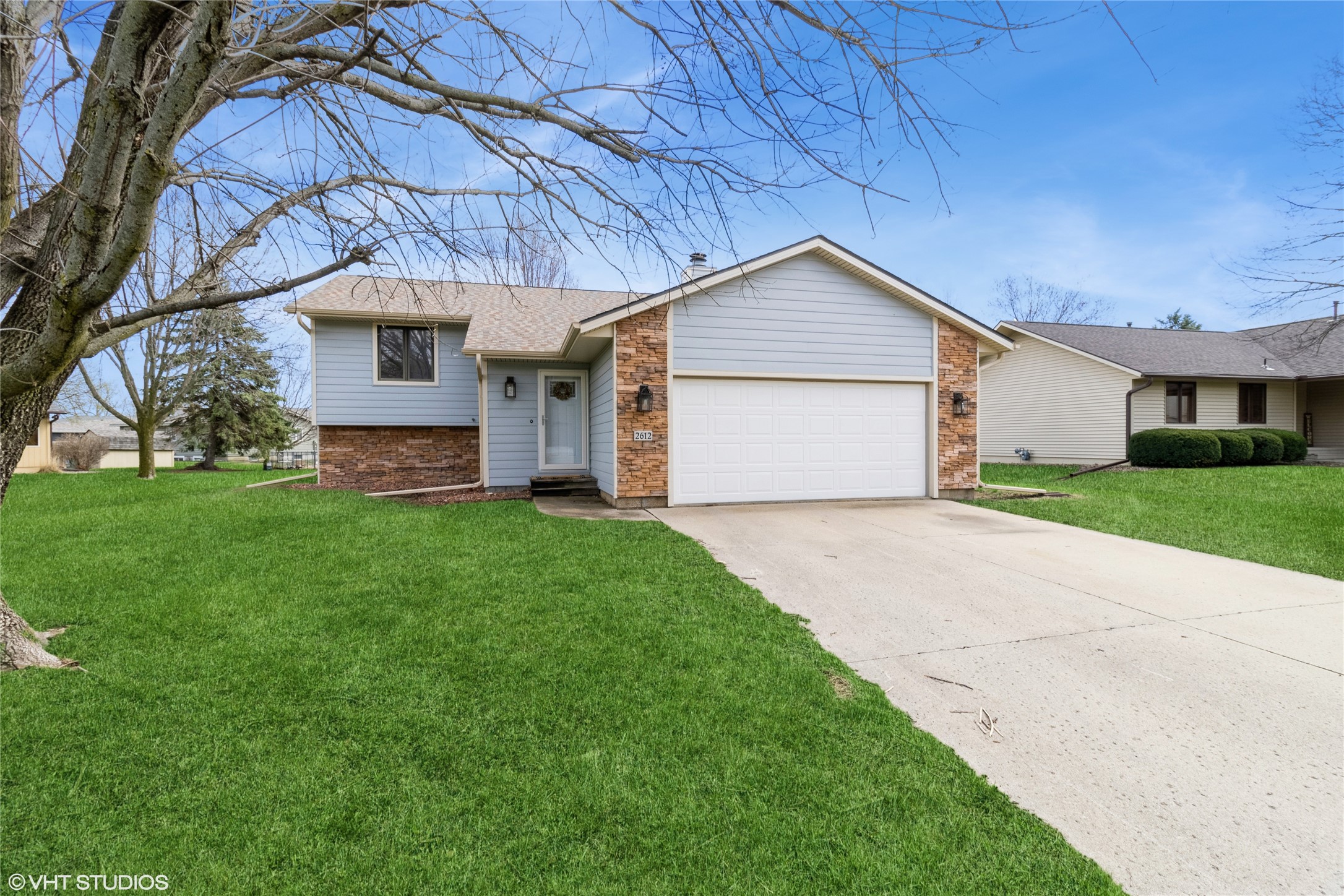 2612 White Oak Drive Property Photo