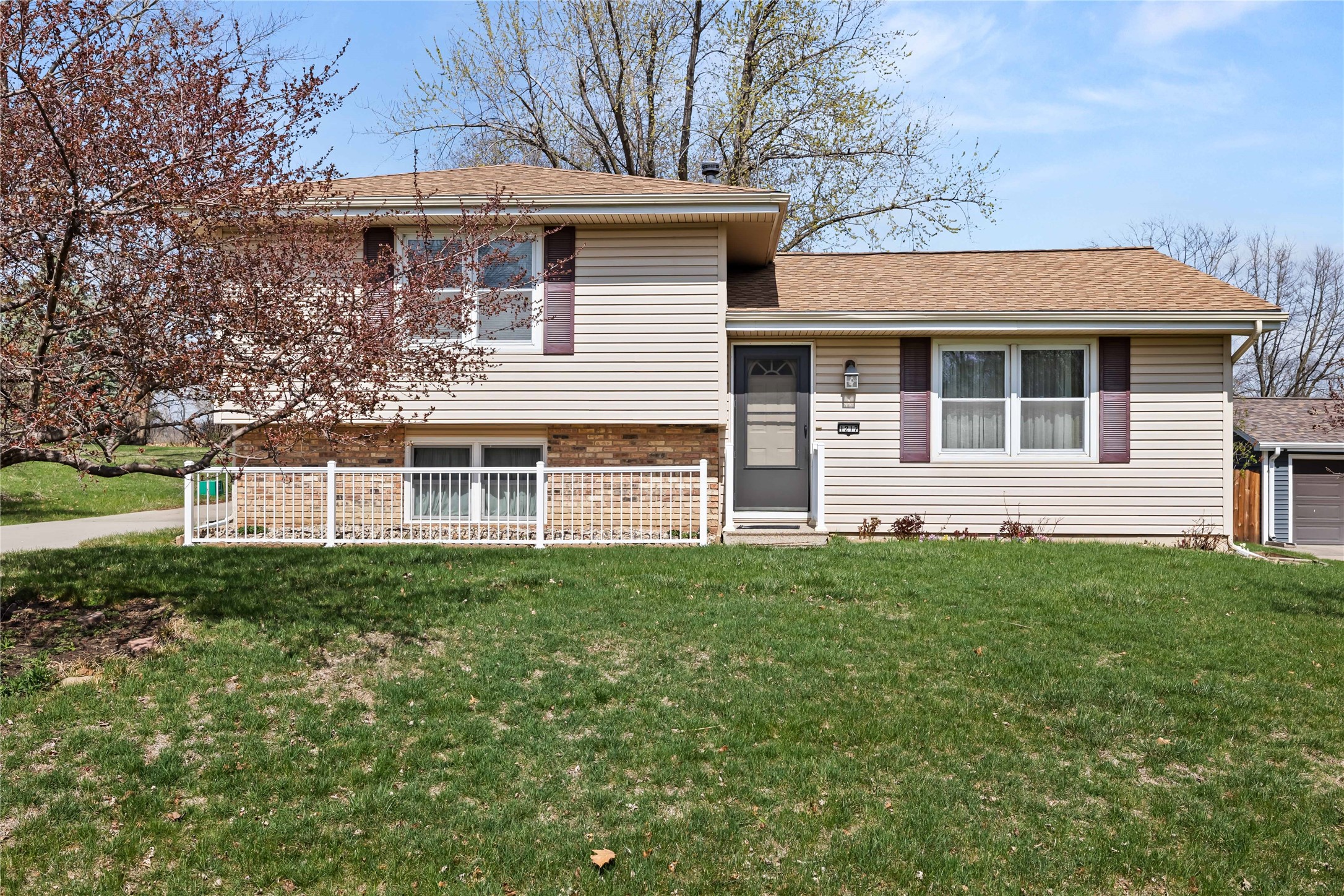 1217 Westside Drive Property Photo
