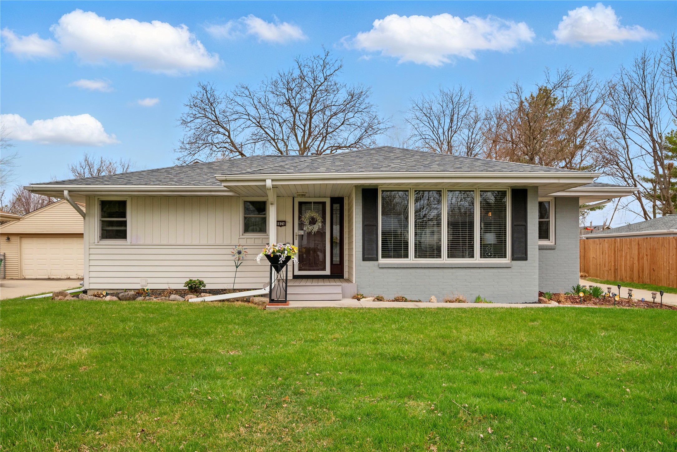 8824 Primrose Lane Property Photo