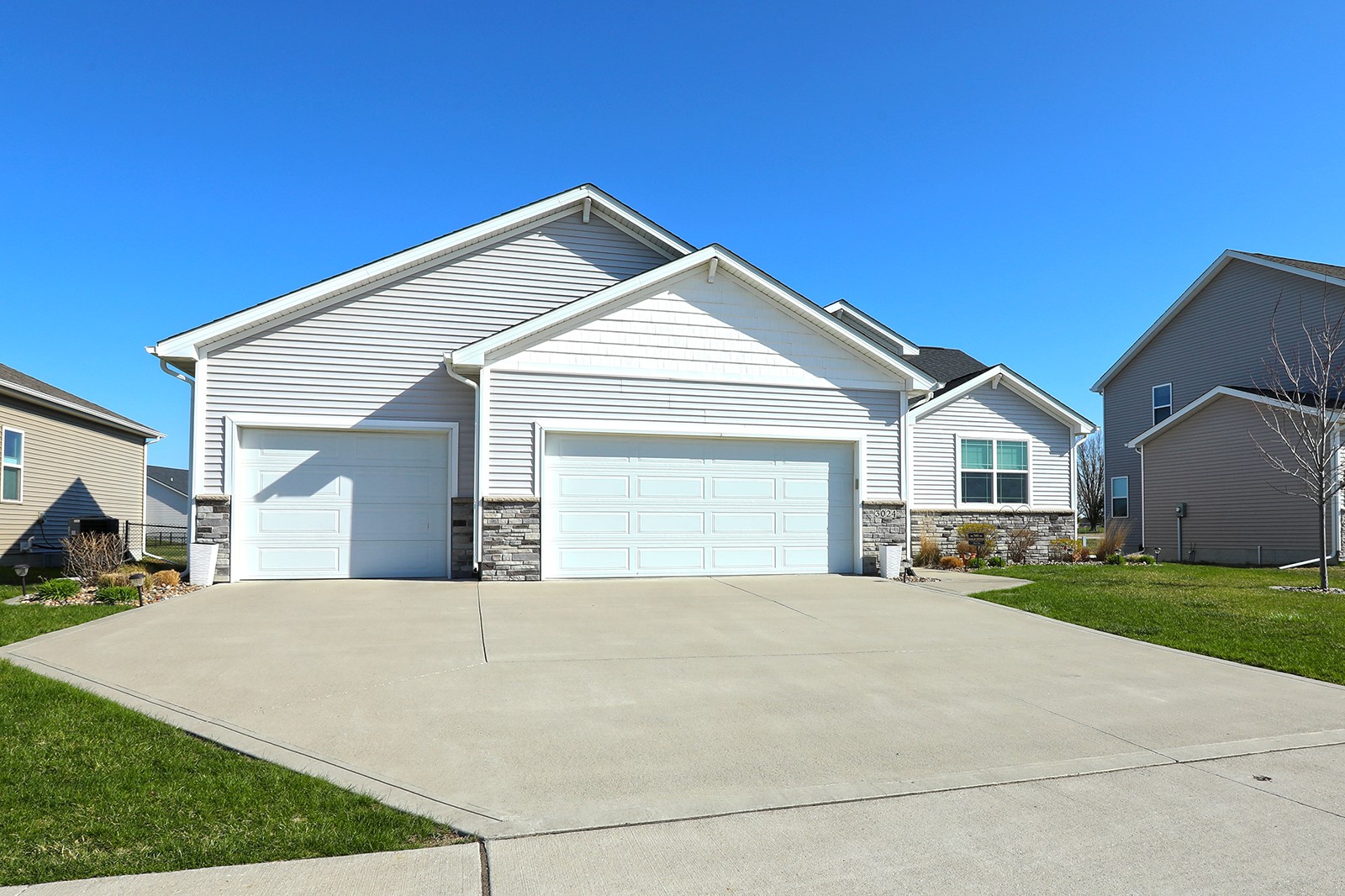 3024 Nw Reinhart Drive Property Photo