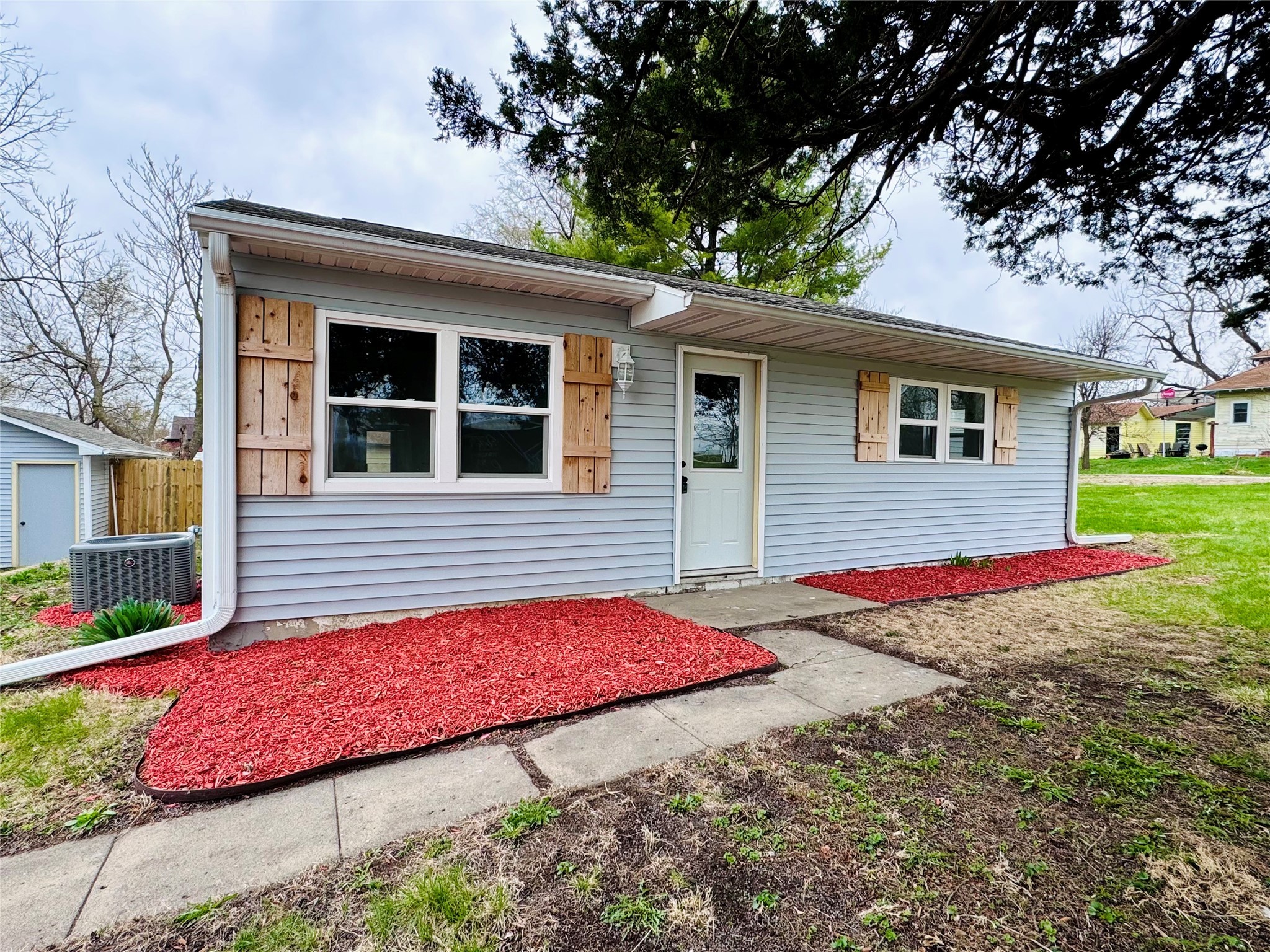 1402 E Marion Street Property Photo