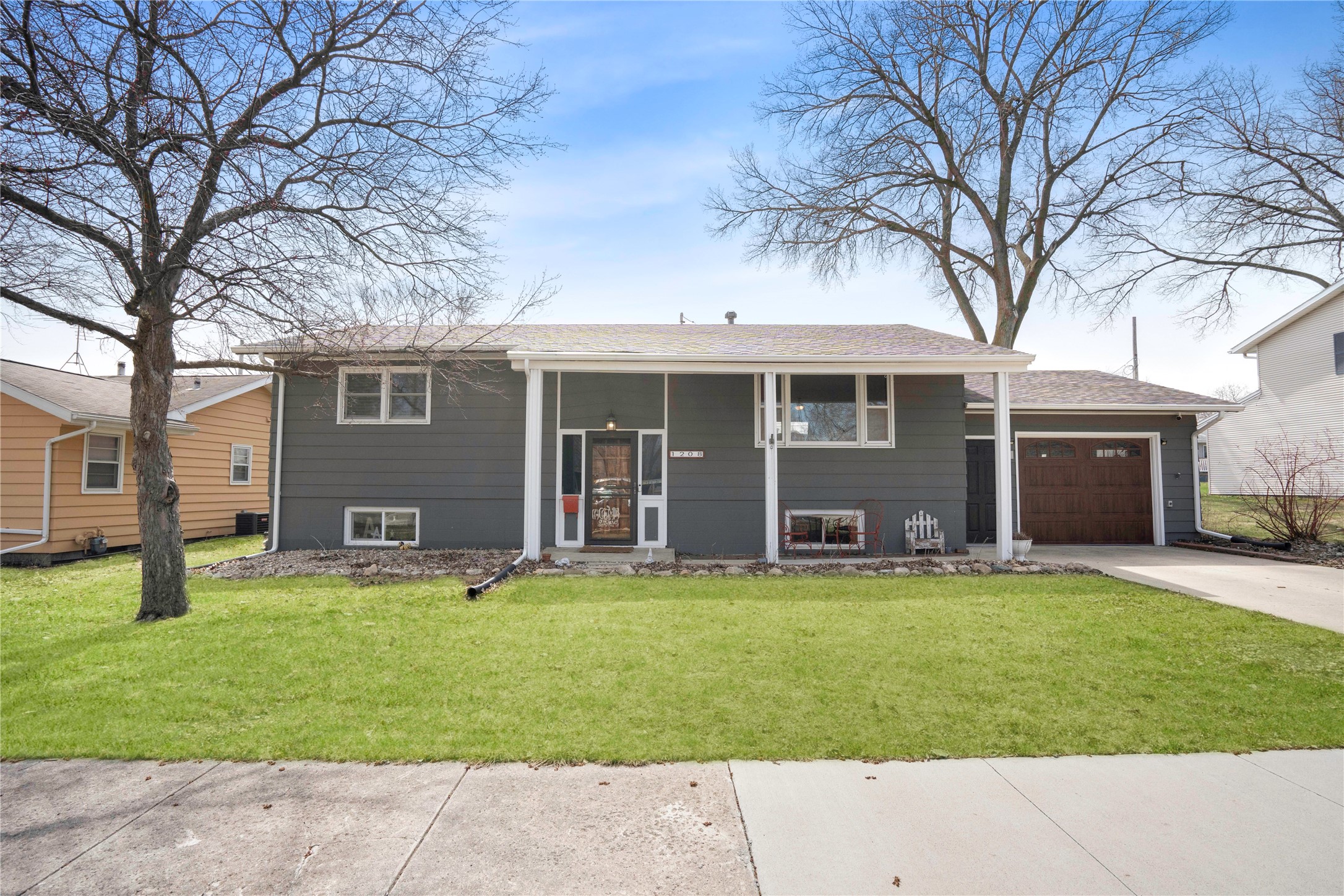 1208 Mary Lane Property Photo