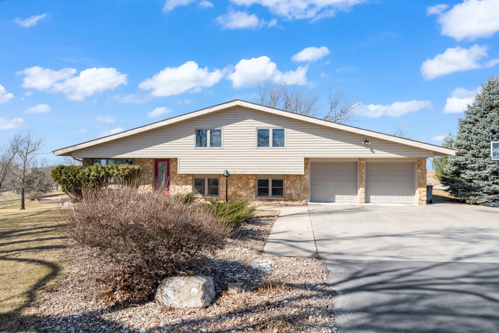 3318 N 19th Avenue W Property Photo
